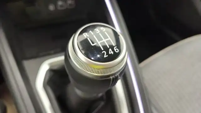 Renault Clio view 3