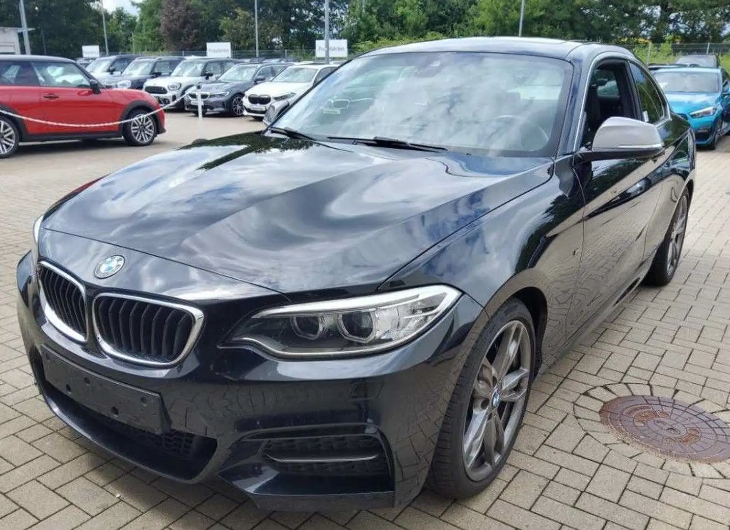 BMW 240 Coupe*DEUTSCH*NO OPF*Nav Pr,SHD,Unfallfrei Zwart - 1