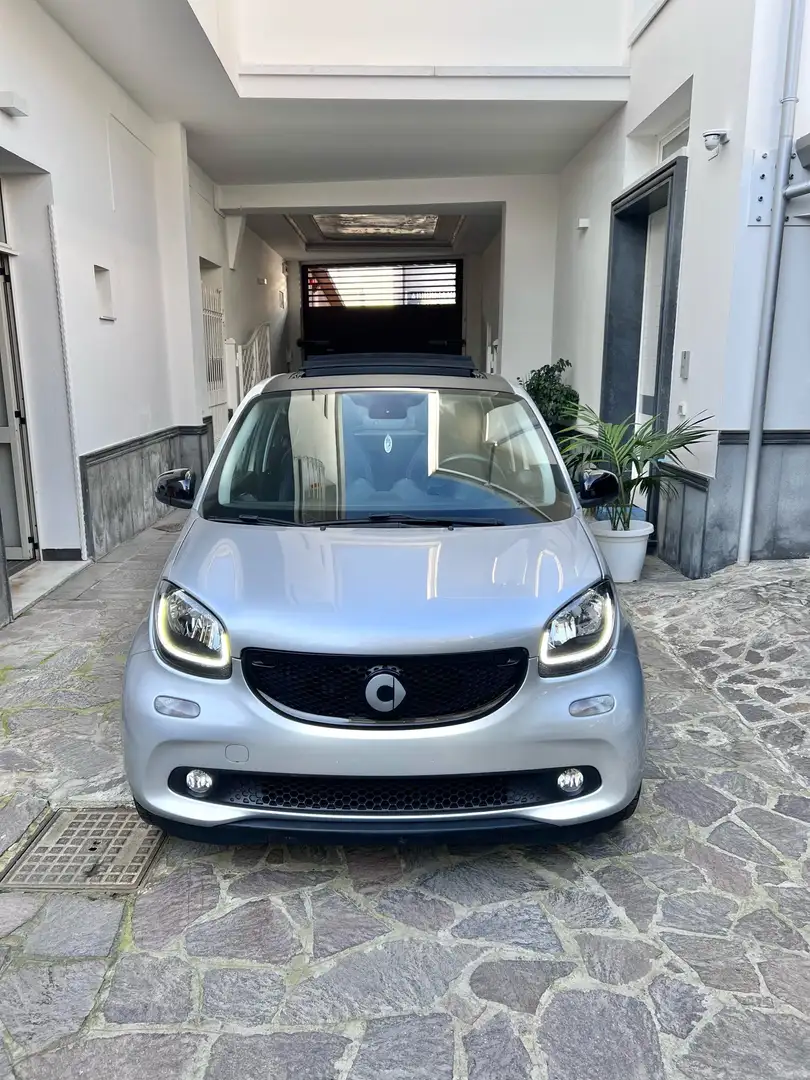 smart forFour 1.0 Prime 71cv twinamic automatica cabrio Argento - 2