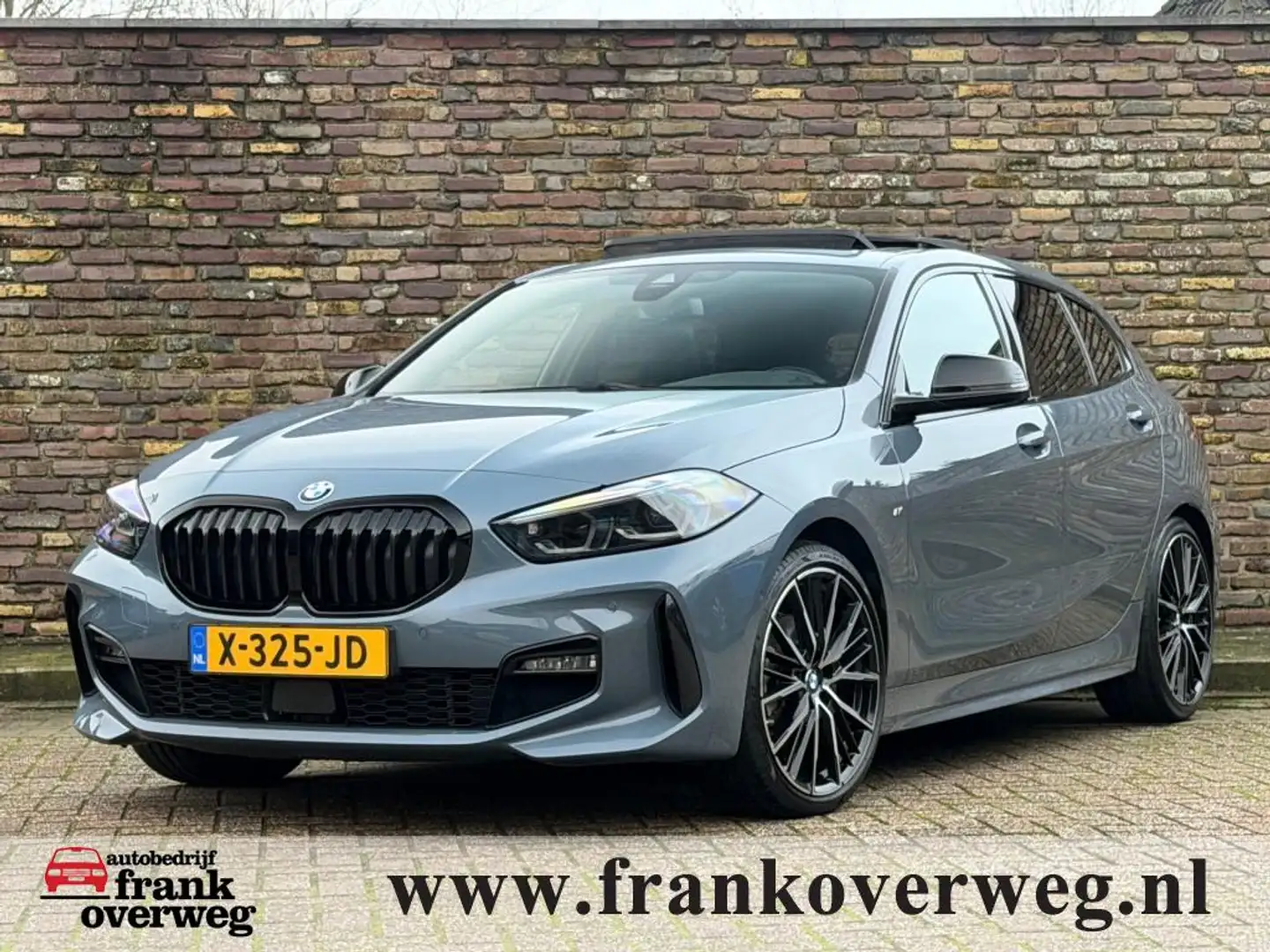 BMW 118 118I M-Sport Automaat Panodak Stuurverwarming Navi Gris - 1
