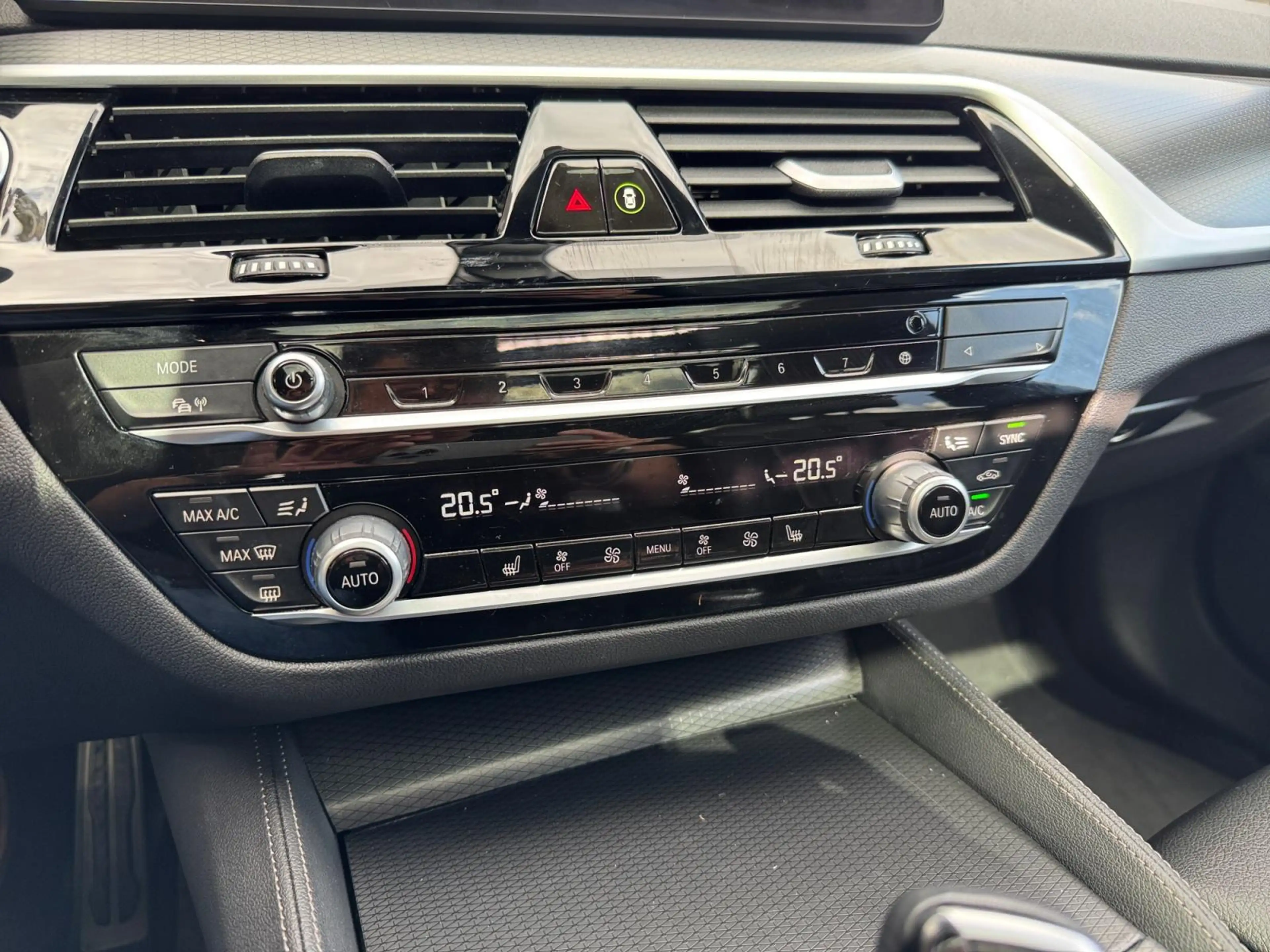 BMW 520 5-serie Touring 520i M-sport ✅ Pano ✅ Trekhaak ✅ L — photo 11