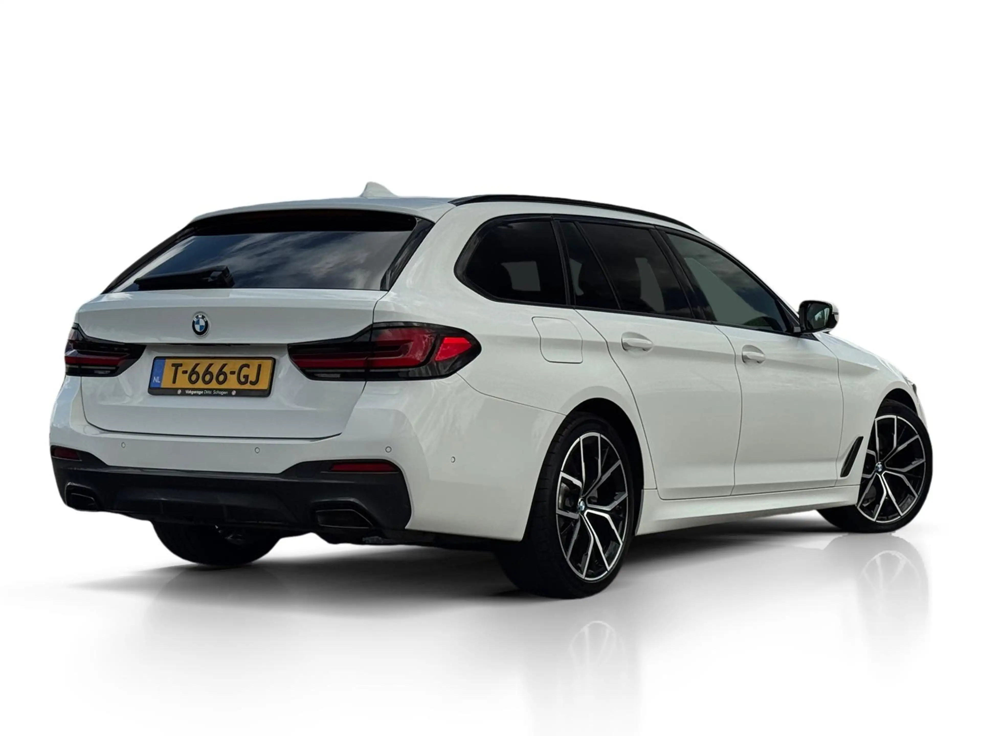 BMW 520 5-serie Touring 520i M-sport ✅ Pano ✅ Trekhaak ✅ L — photo 2