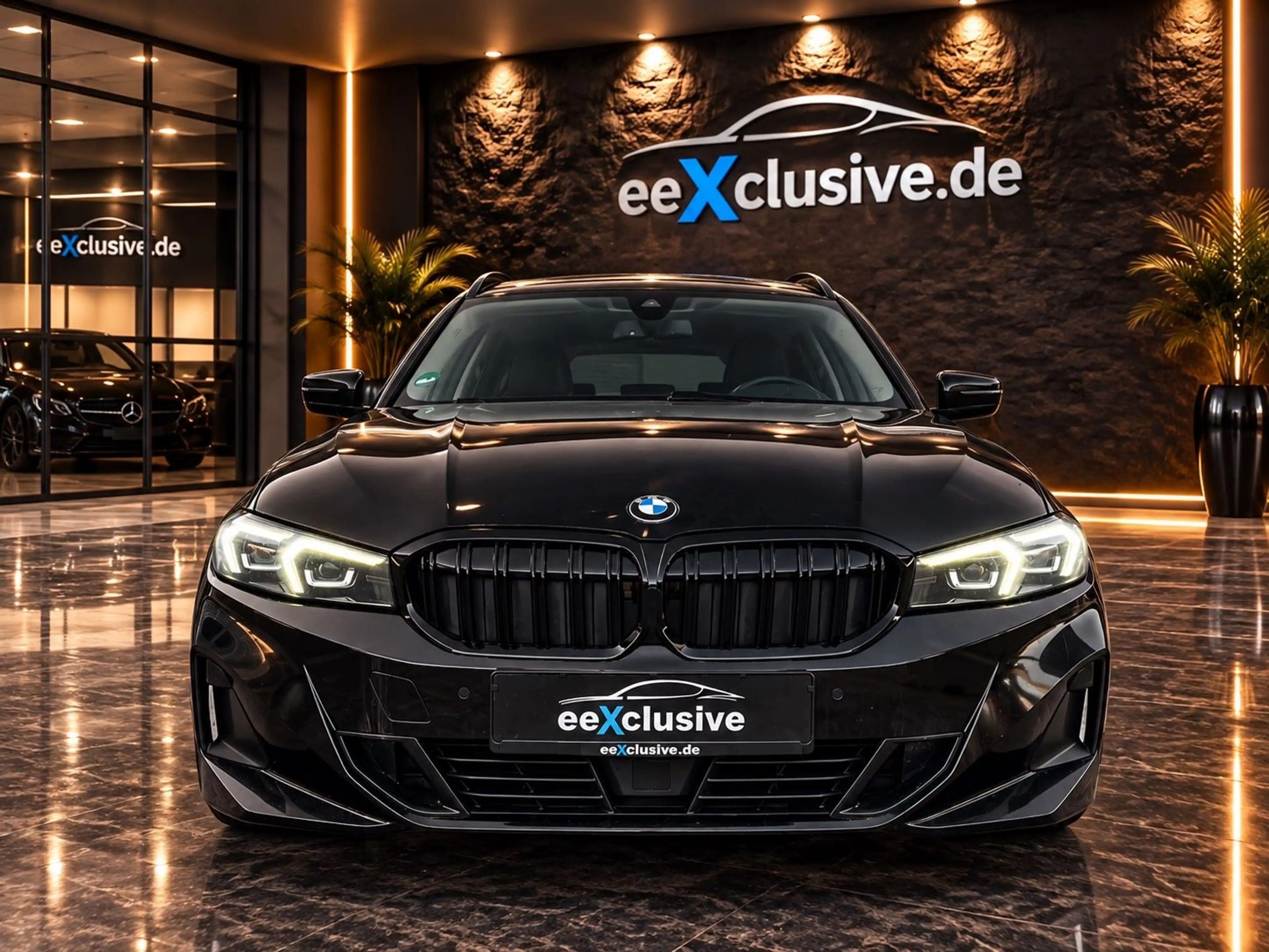 BMW 318 d Touring WideScreen 19-Alu Leder Navi Kamera — photo 4
