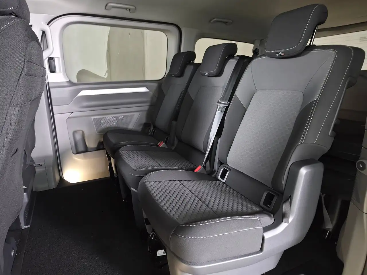 Volkswagen T7 Caravelle 2026 — фото 13