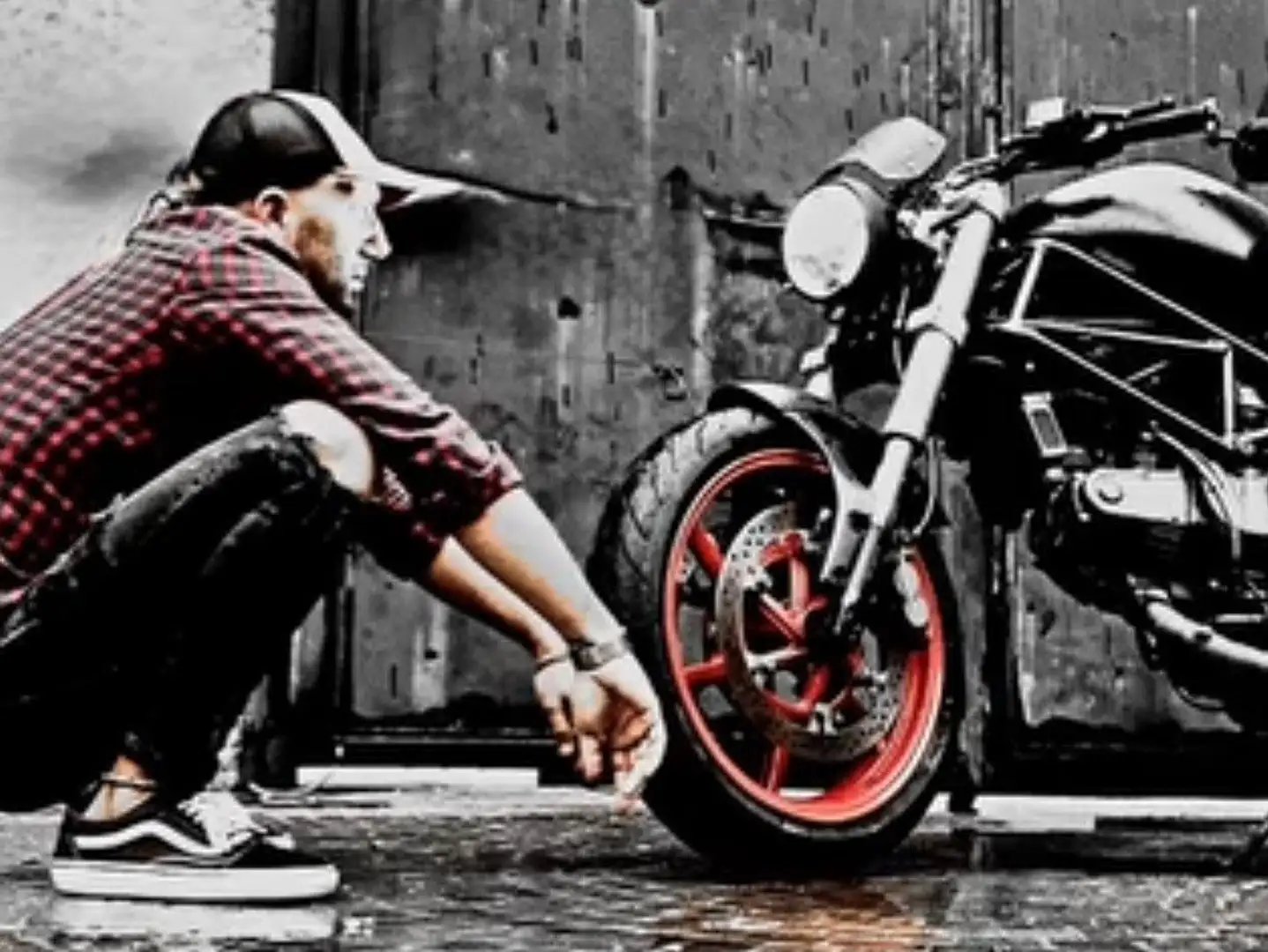 Ducati Monster 900 Fekete - 2