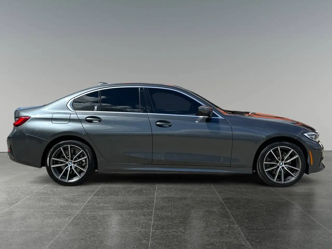BMW 3 Series photo BMW 3 Series