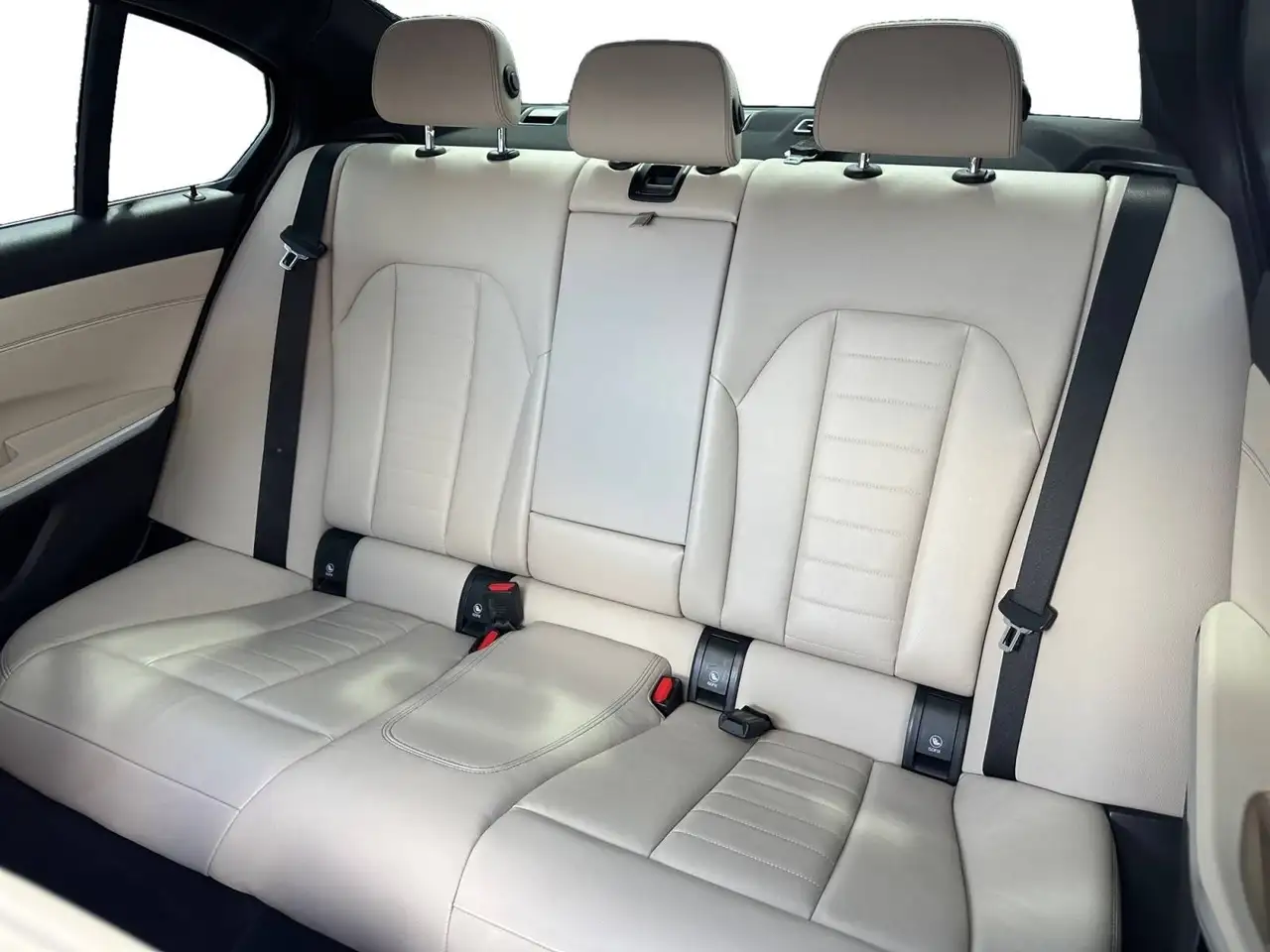 BMW 3 Series photo BMW 3 Series