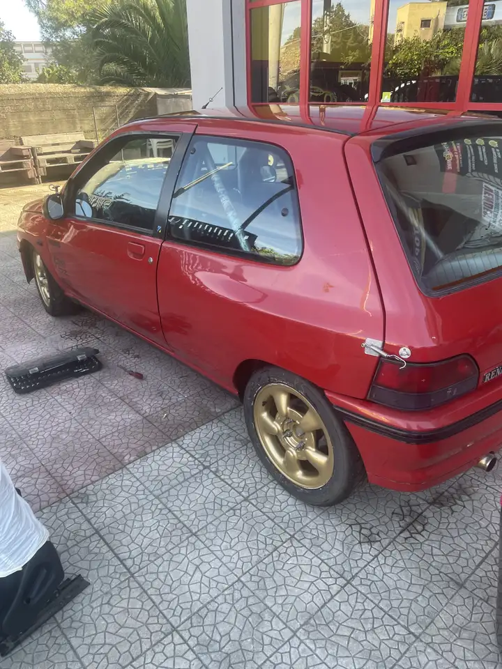 Renault Clio 3p 1.8 16v, foto 1