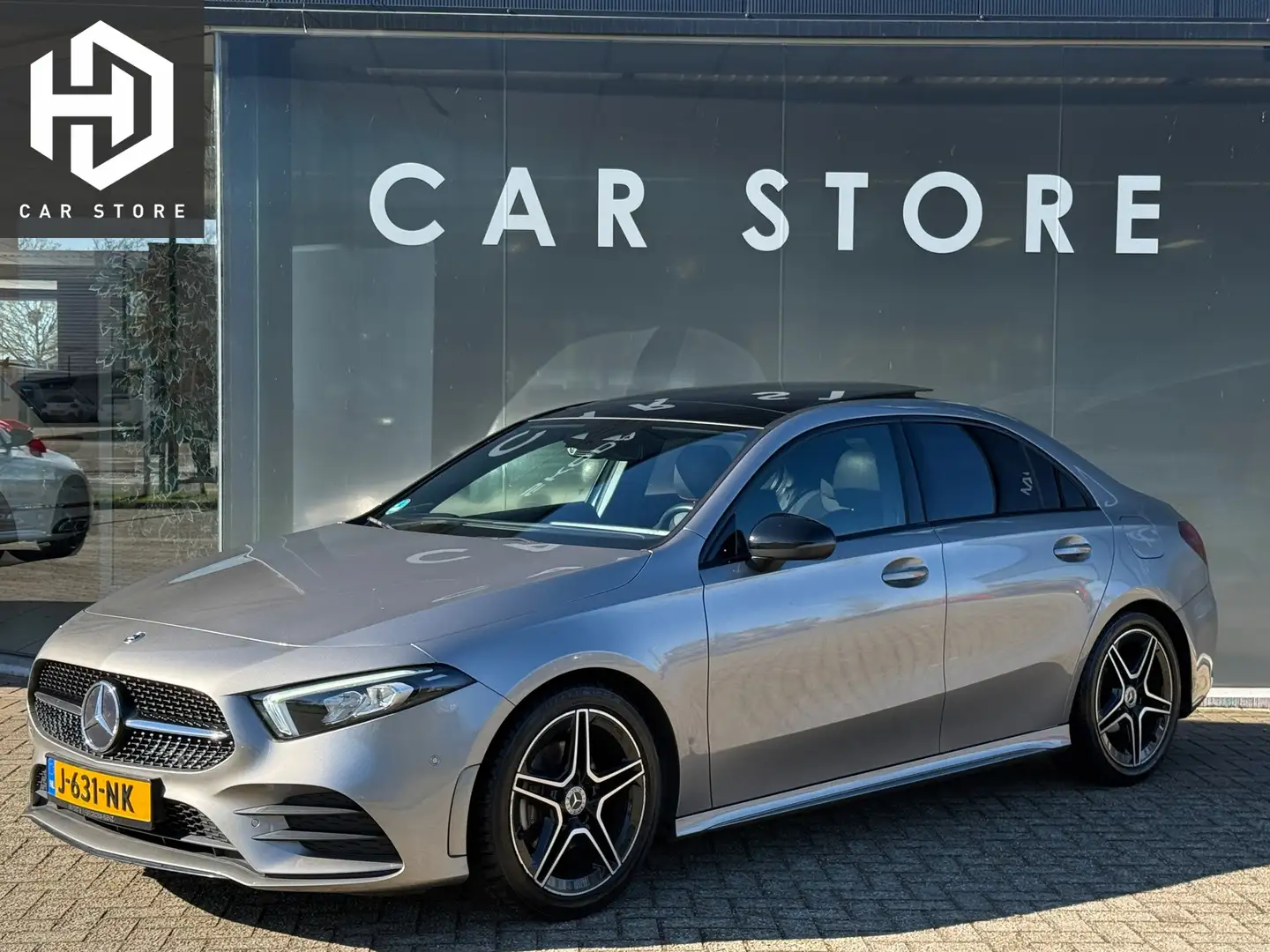 Mercedes-Benz A 180 AMG NIGHT Pano|Sfeer||Dealer Onderhouden Grau - 1