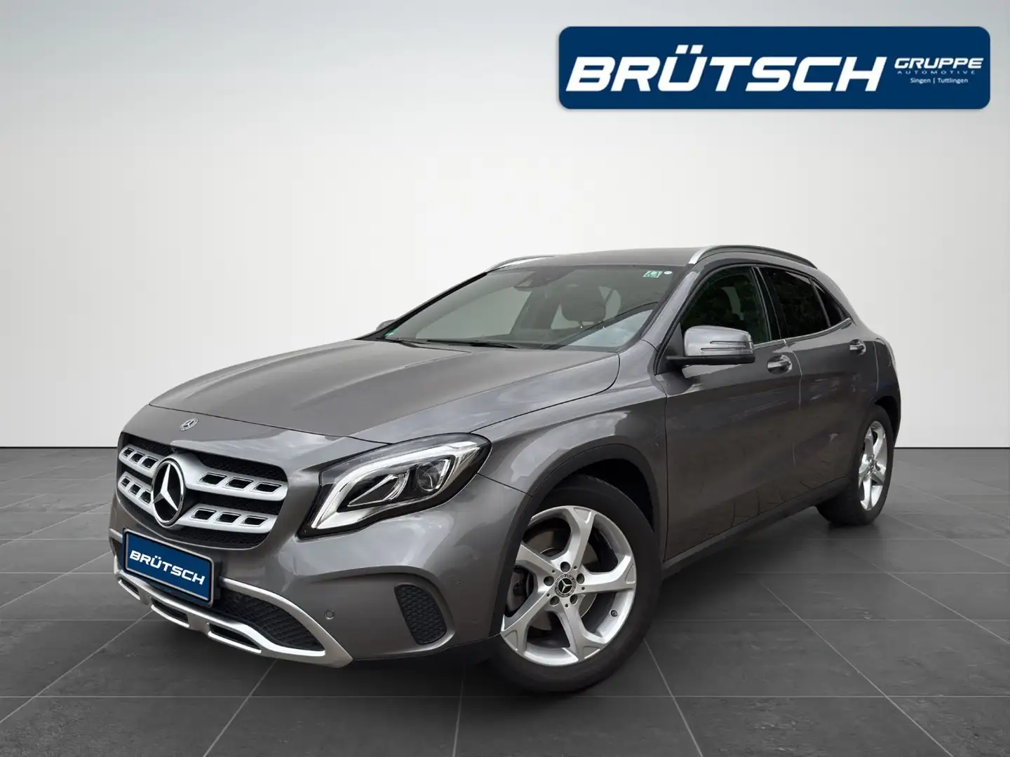 Mercedes-Benz GLA 250 4Matic AUTOMATIK / AHK / LED / NAVI / KAMERA360 Grau - 1
