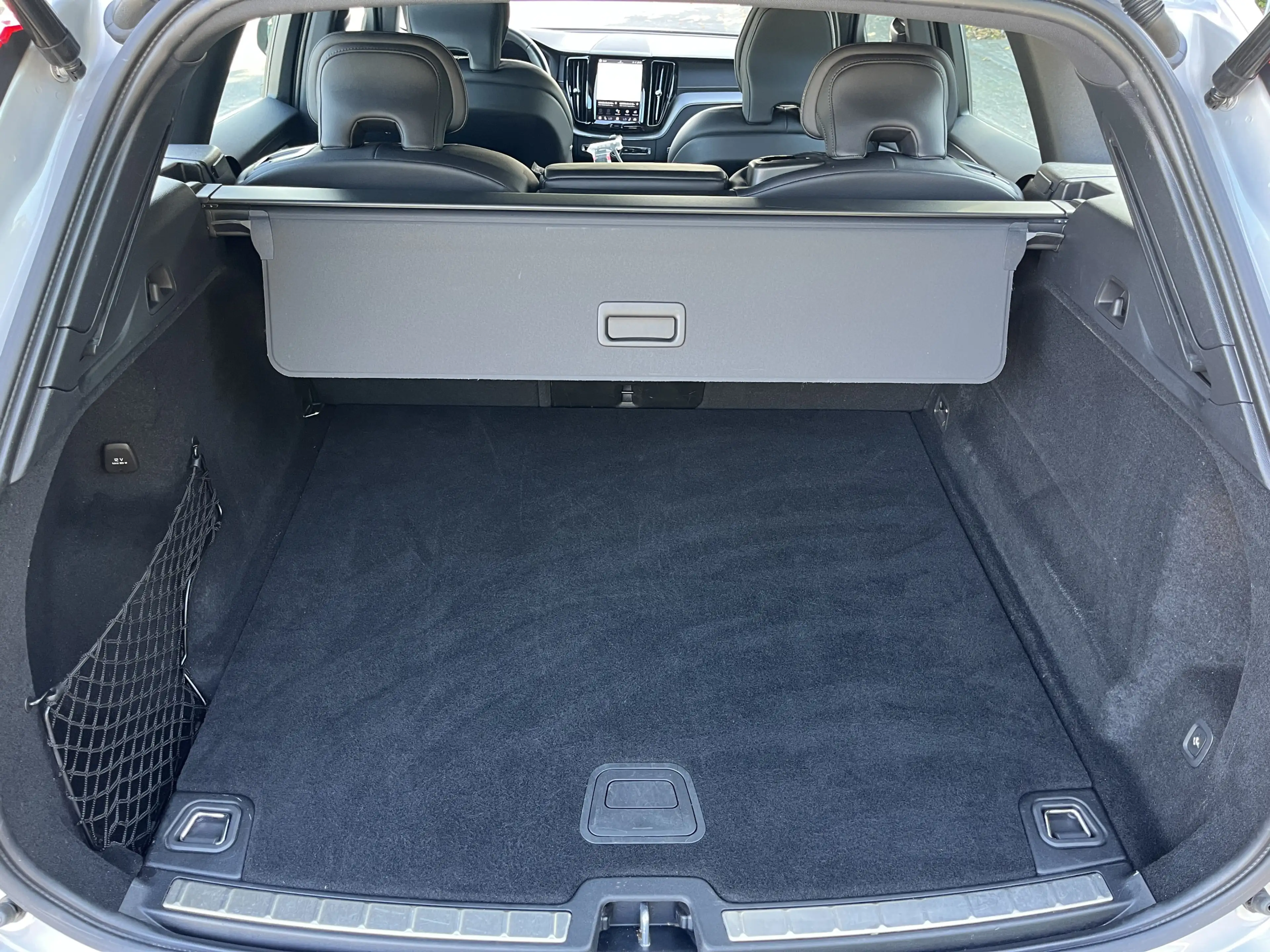 Volvo XC60 R Design 197 PS Winterpaket AHK — photo 5