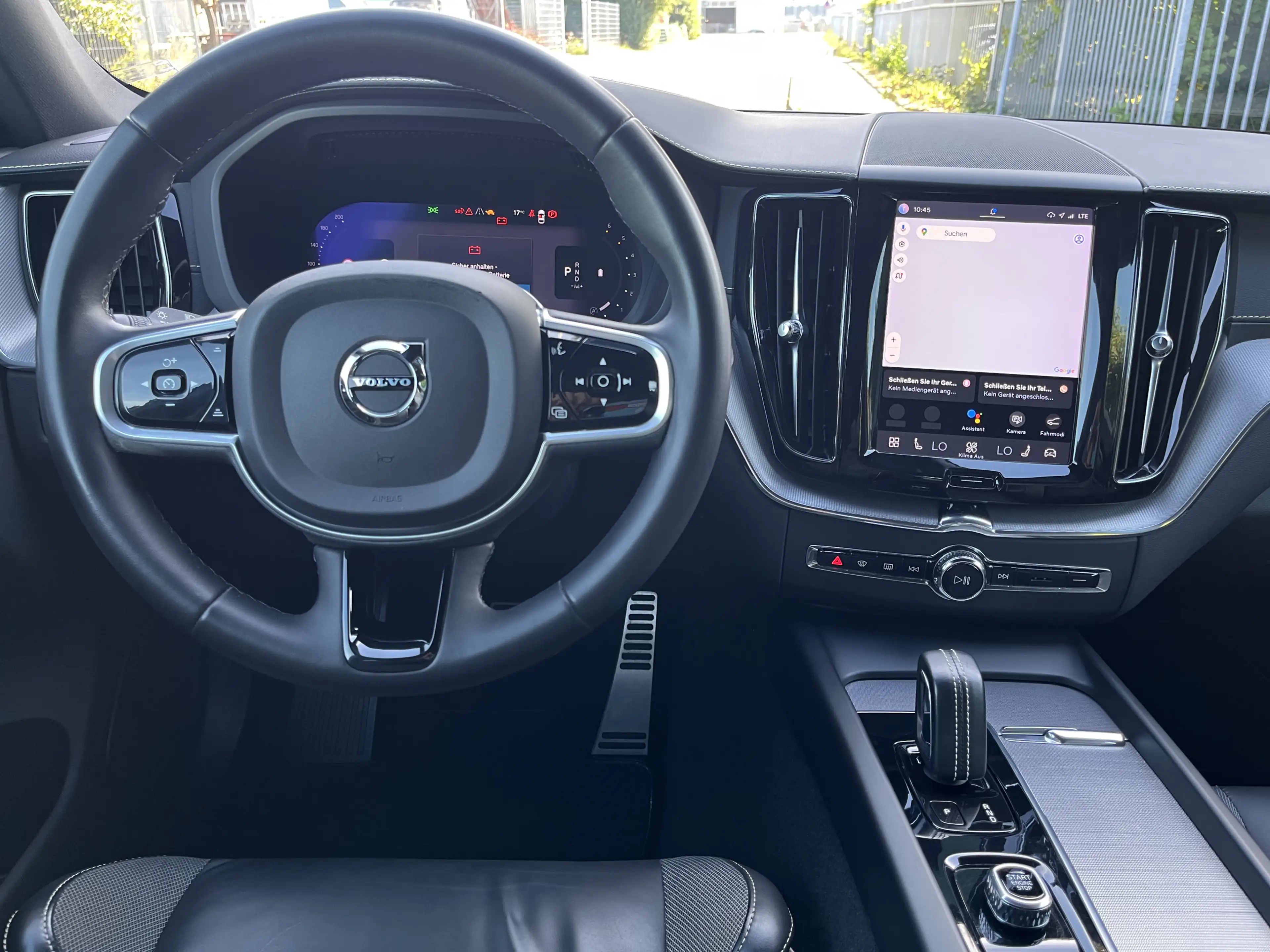 Volvo XC60 R Design 197 PS Winterpaket AHK — photo 9