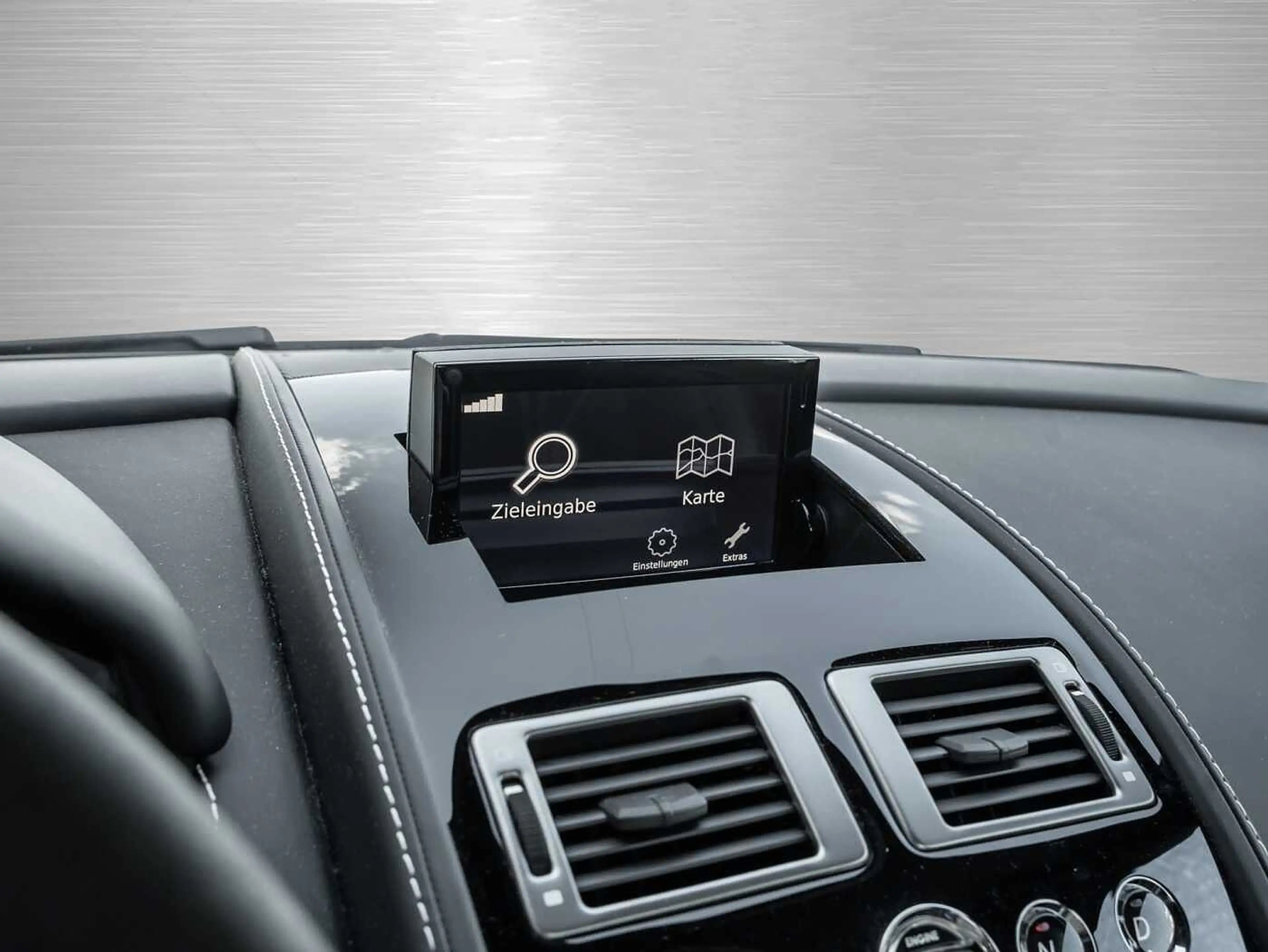 Aston Martin V8 Vantage S Sportshift SP10 — photo 12