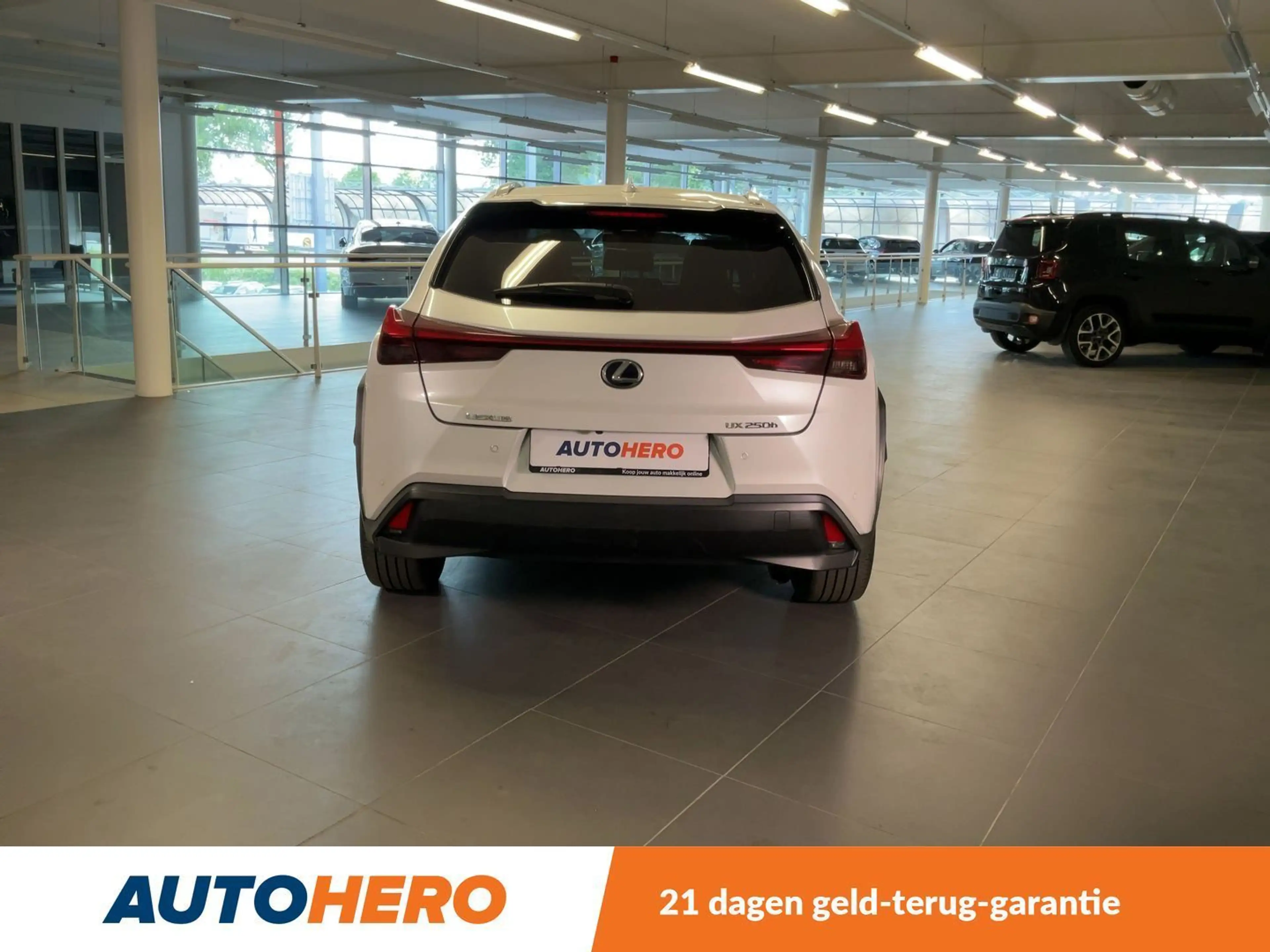 Lexus UX 250h UX 250h Luxury Line — photo 5