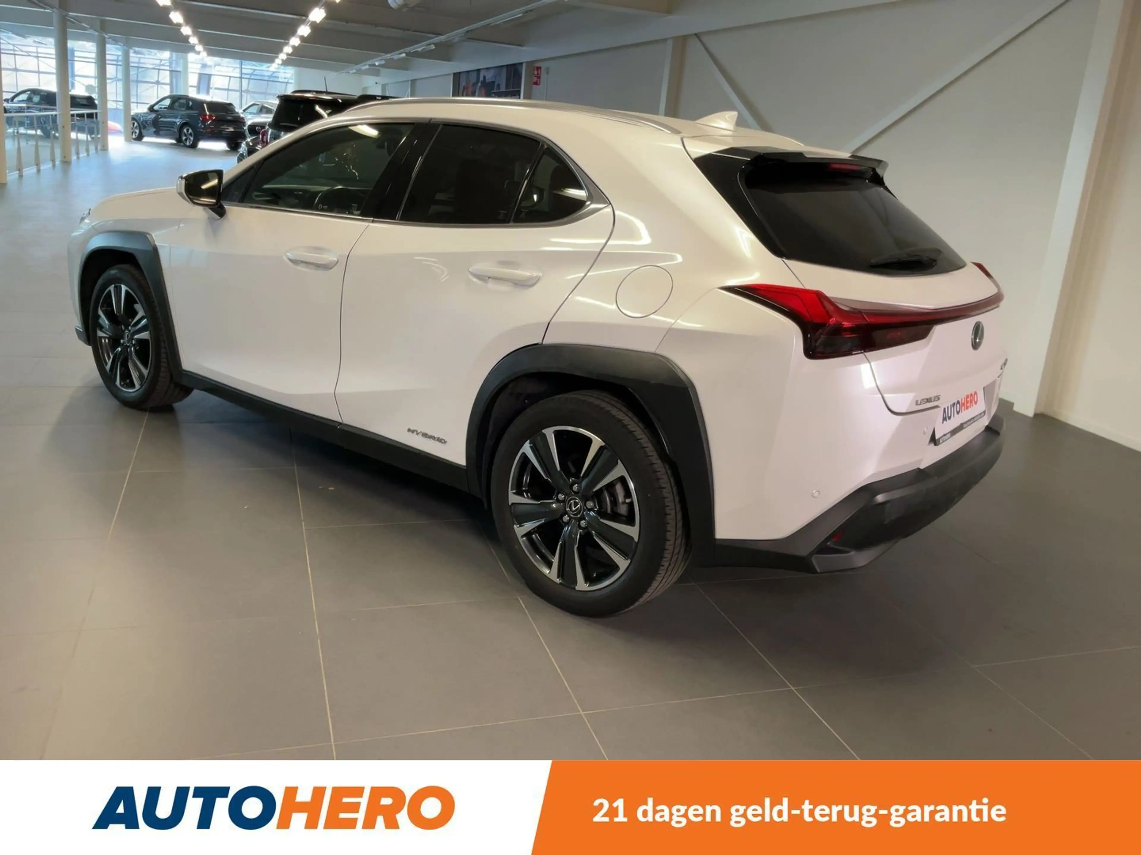 Lexus UX 250h UX 250h Luxury Line — photo 4