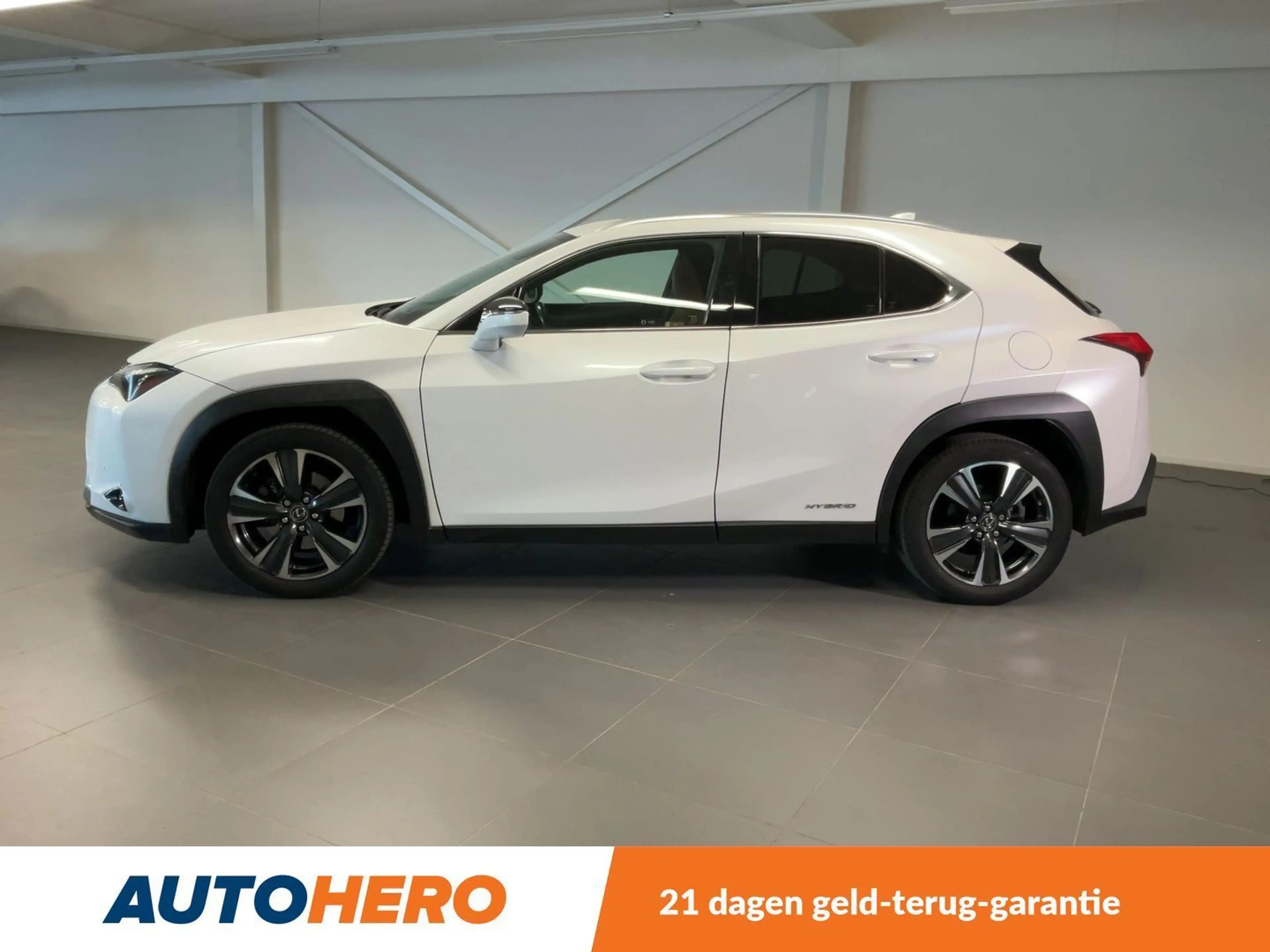 Lexus UX 250h UX 250h Luxury Line — photo 3