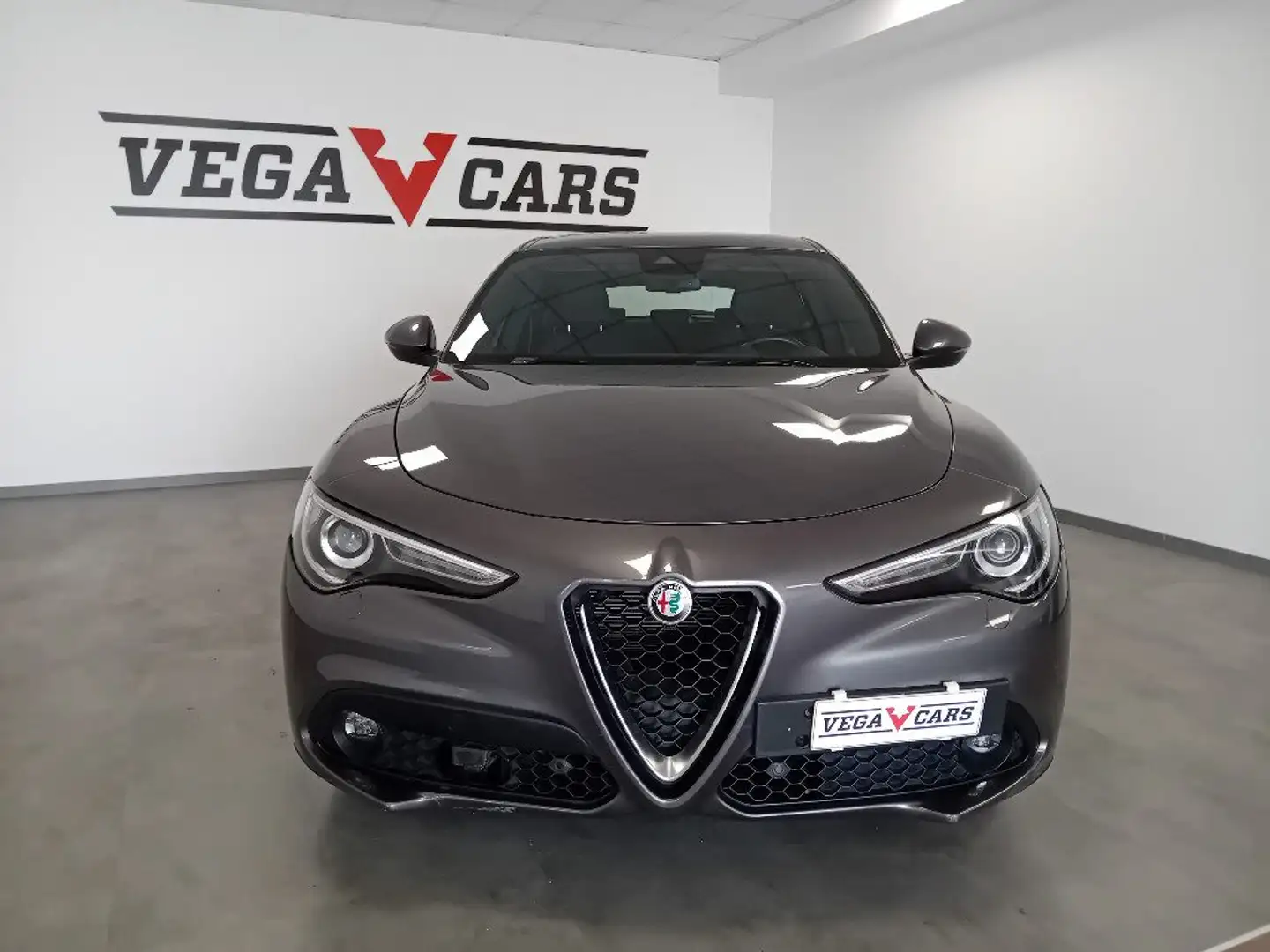 Alfa Romeo Stelvio 2.2 Turbodiesel 190 CV AT8 Q4 Super OFFERTA PROMO! Gris - 2