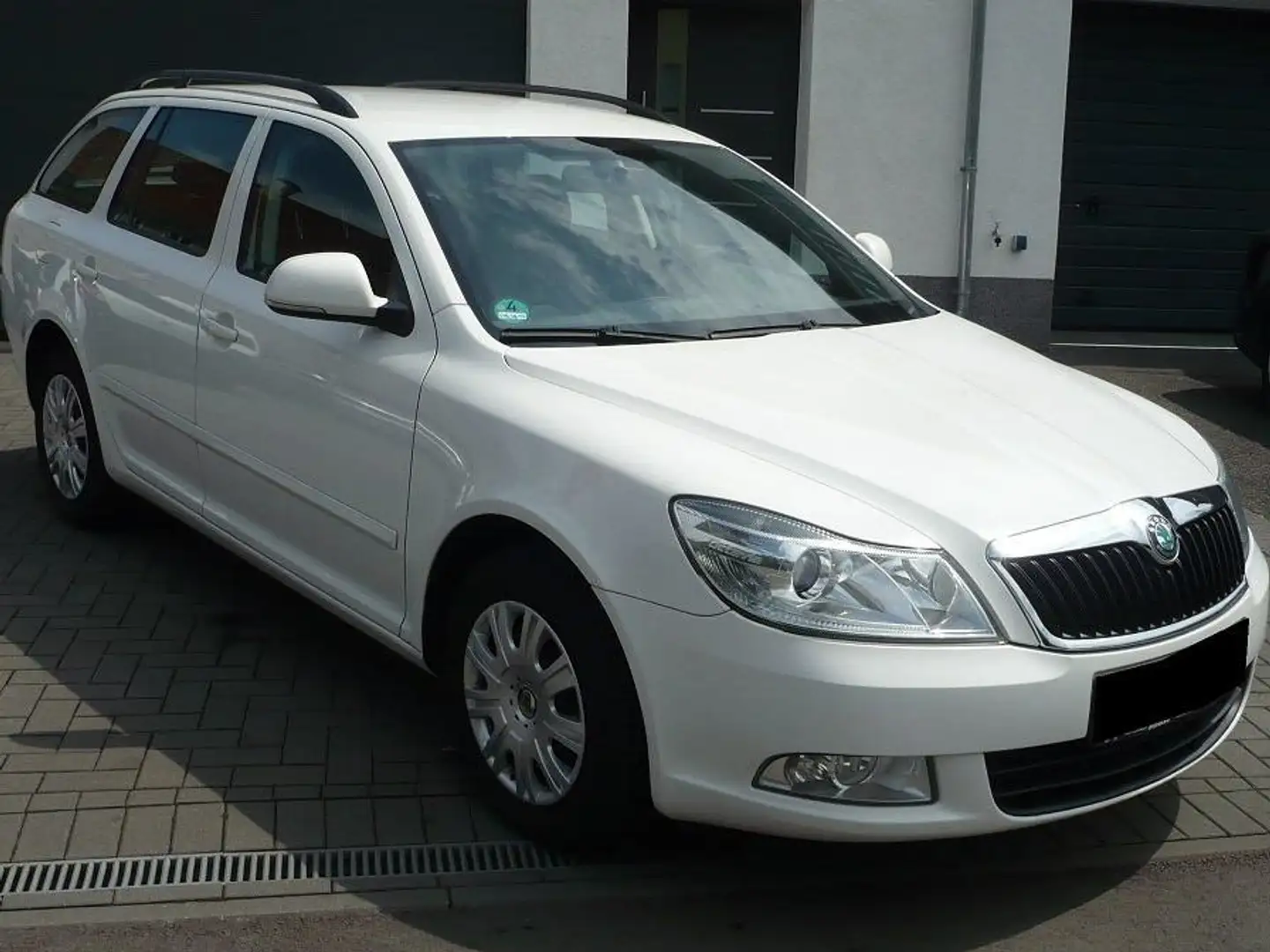 Skoda Octavia Combi 2.0 TDI DPF Pdc Euro 5  Klima Tempomat Bílá - 1
