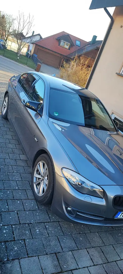 BMW 525 525d Aut. Grau - 2