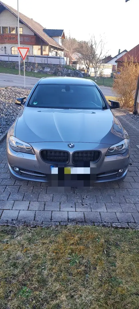BMW 525 525d Aut. Grau - 1