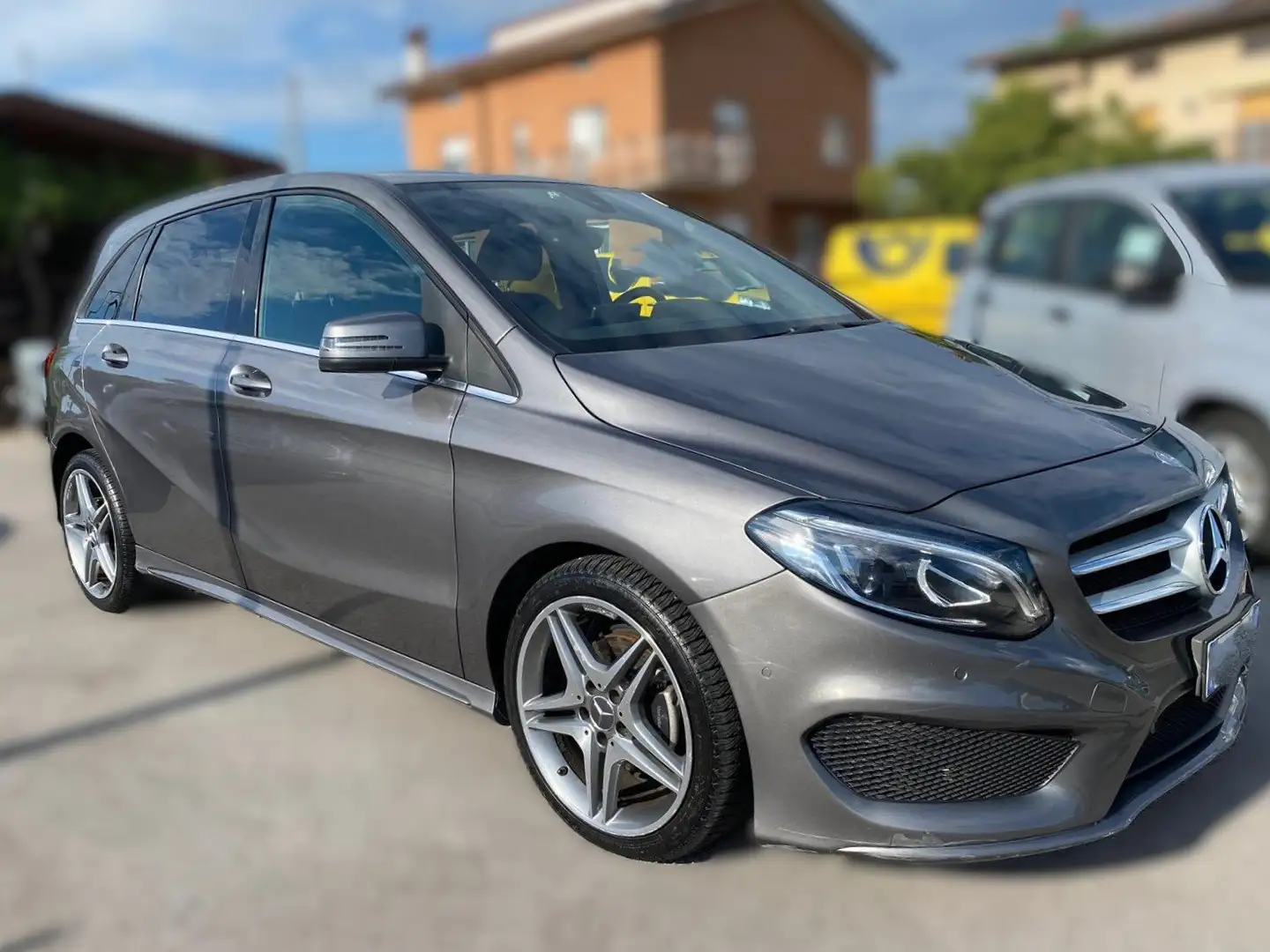Mercedes-Benz B 200 D PREMIUM AMG Automatico Grigio - 1