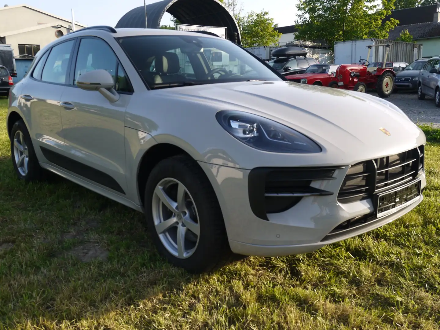 Porsche Macan *1.Hd. Beh.Umbau*nur10tkm*Kreide*Pano*LED* Grau - 2