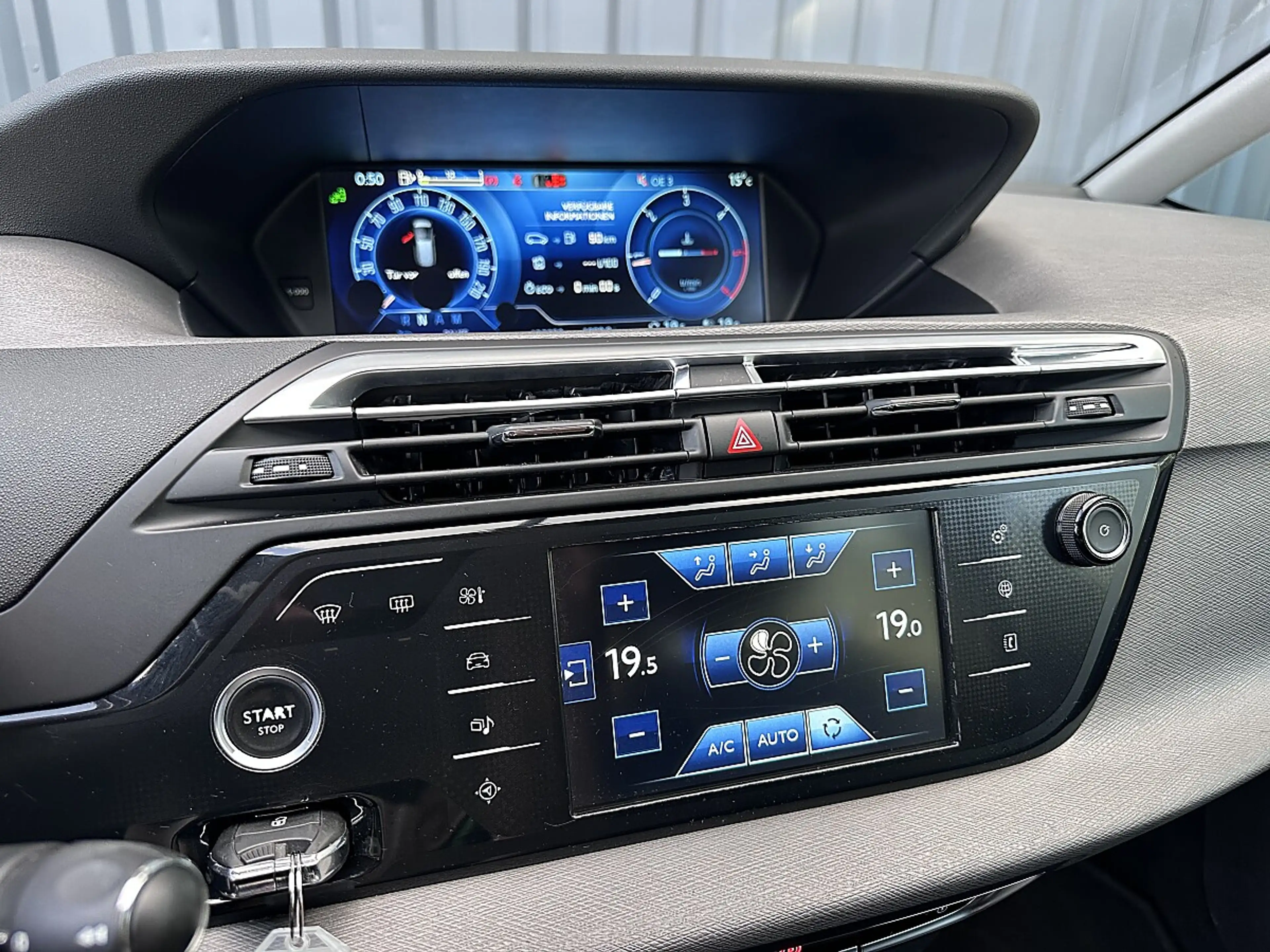 Citroen Grand C4 Picasso 1.6 e-HDi Automatik · 7-Sitzer · Navi · Rückfah... — photo 15