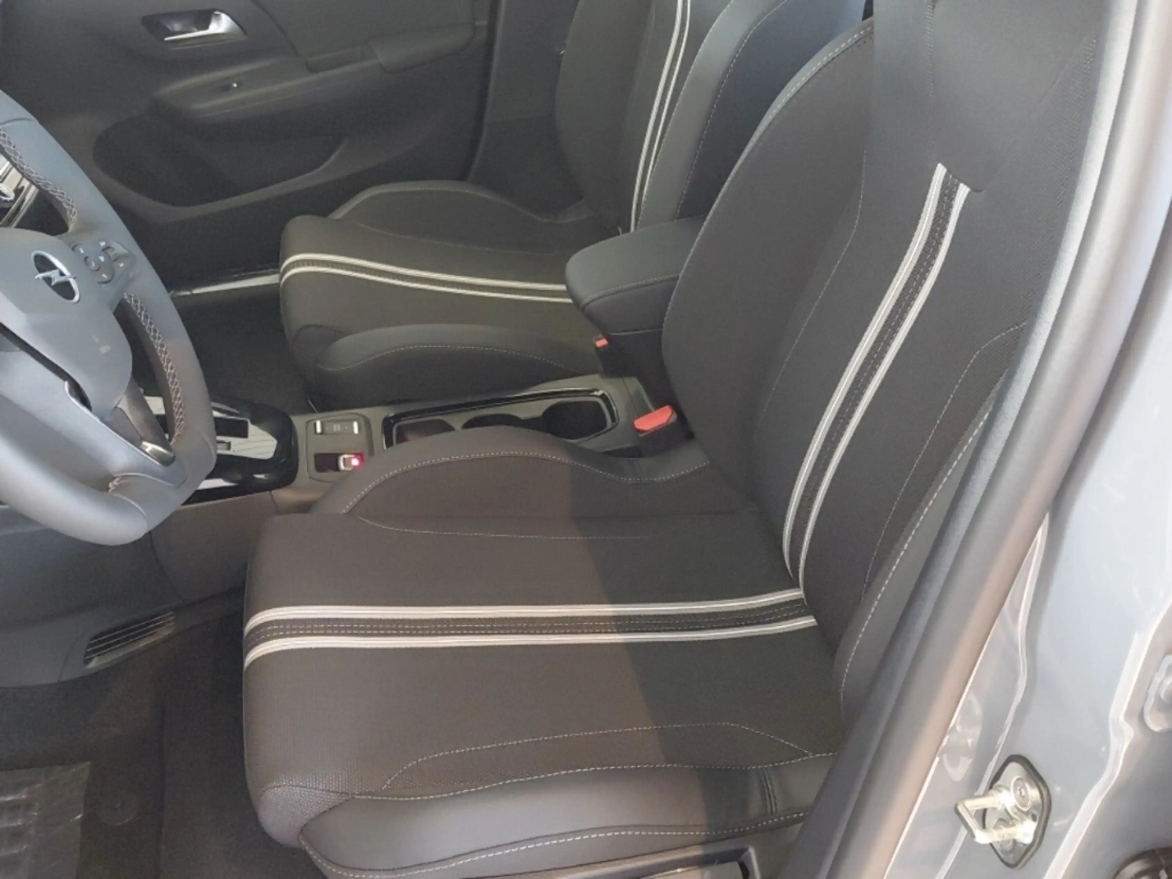 Opel Corsa-e GS Long Range 11KW-OBC SHZ LenkradHZG Apple CarPla — photo 13