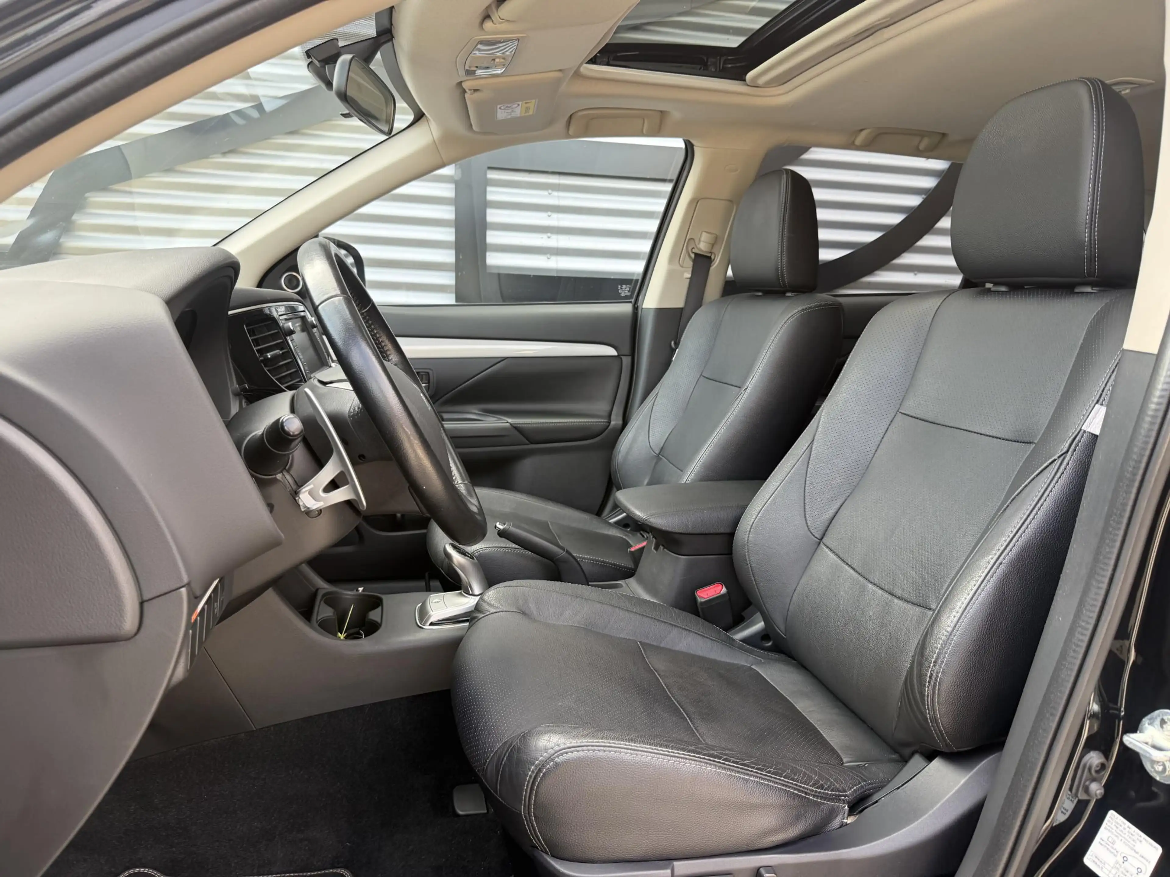 Mitsubishi Outlander 2.0 PHEV instyle 2e Eigenaar|Pano|Camera|Cruise|St — photo 4
