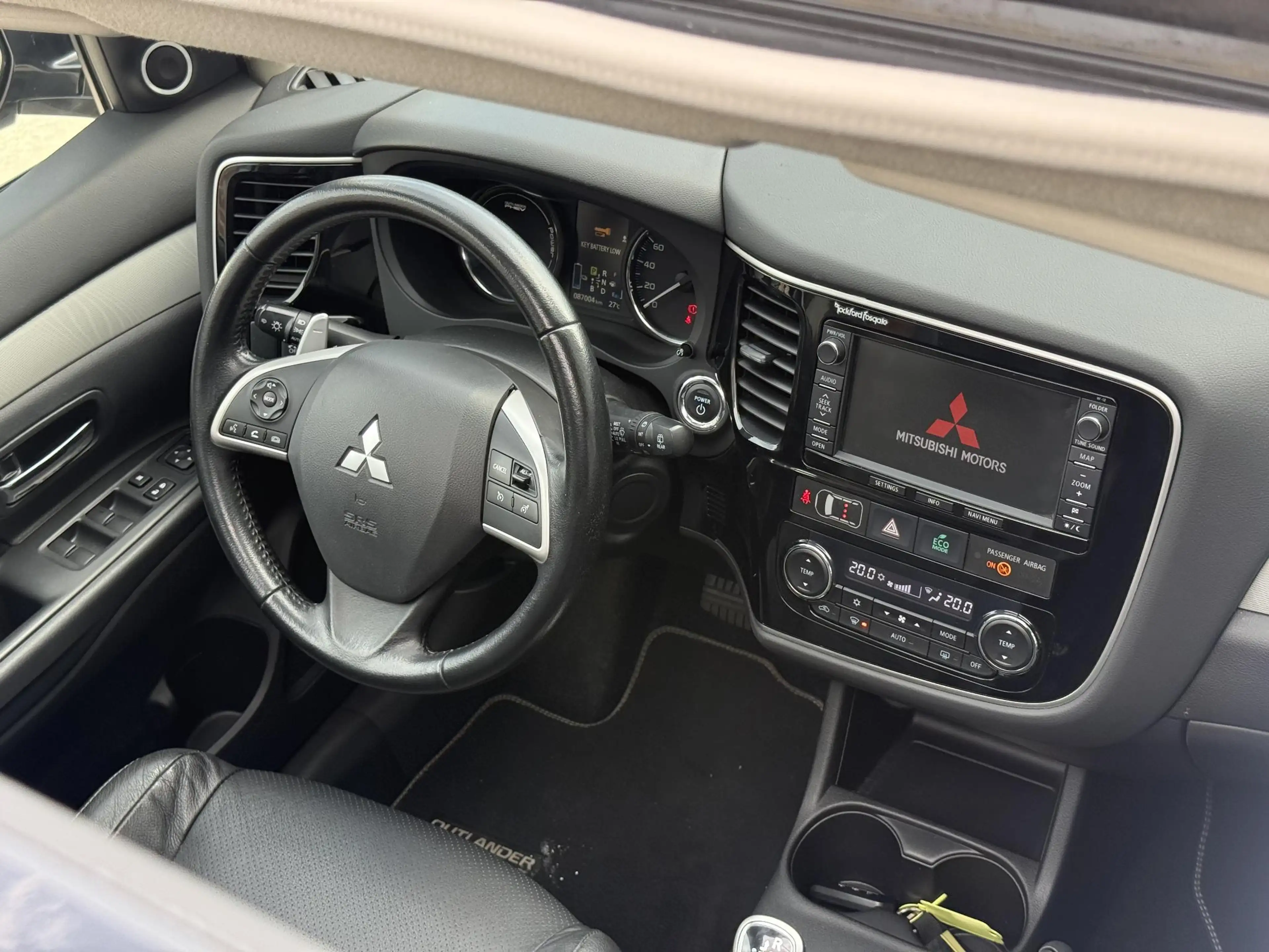 Mitsubishi Outlander 2.0 PHEV instyle 2e Eigenaar|Pano|Camera|Cruise|St — photo 13