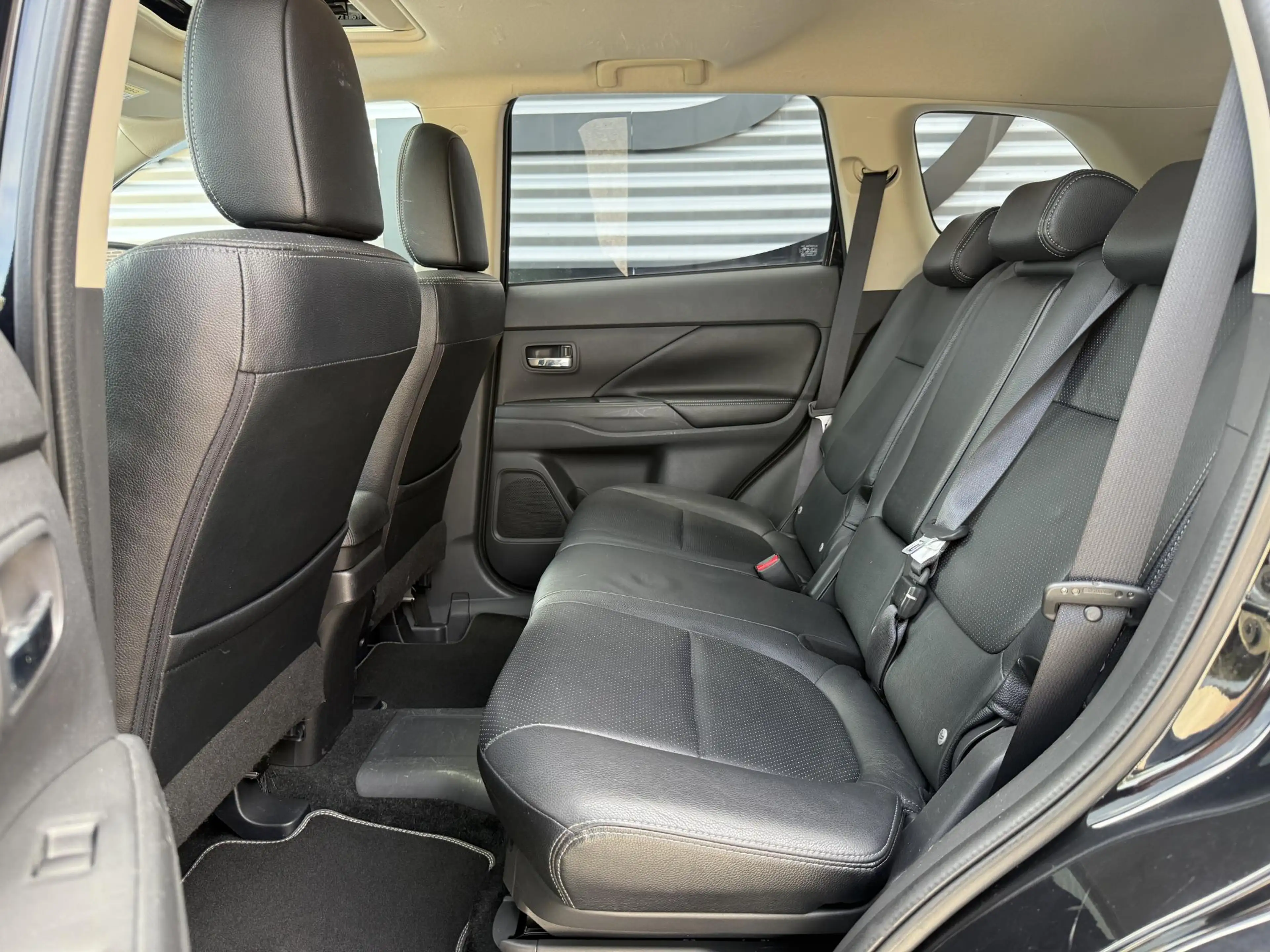Mitsubishi Outlander 2.0 PHEV instyle 2e Eigenaar|Pano|Camera|Cruise|St — photo 11