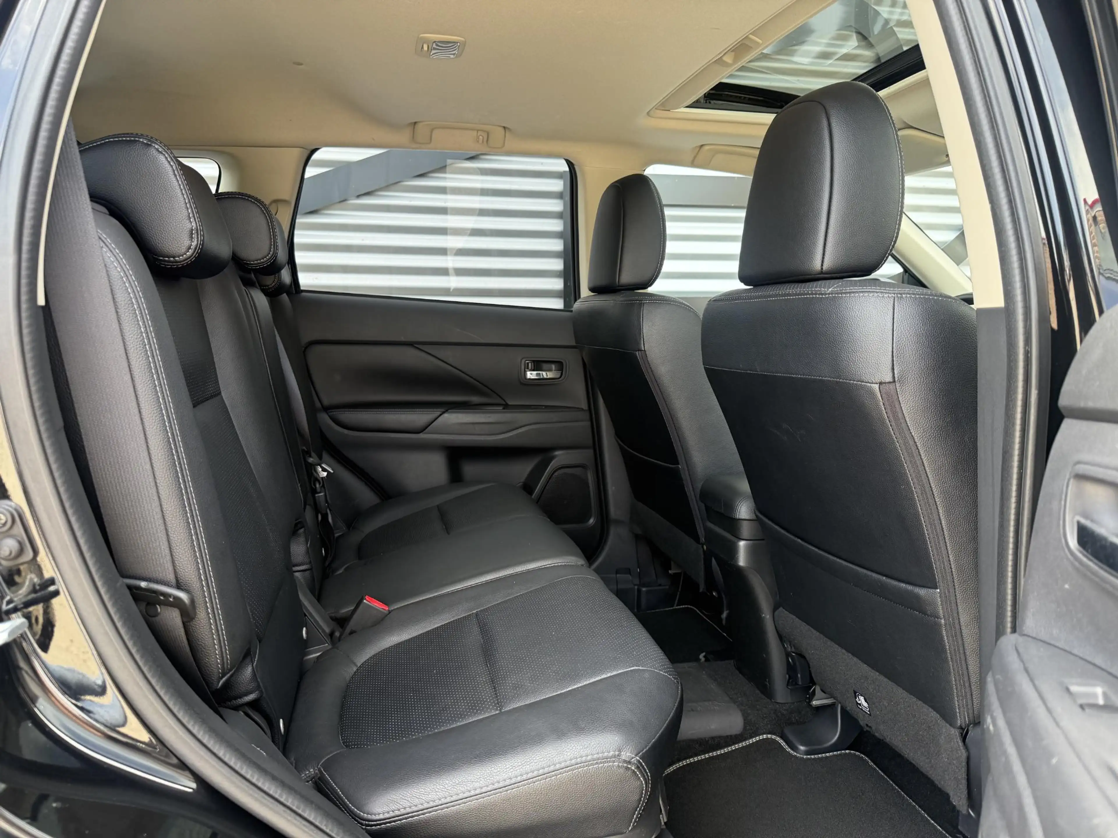 Mitsubishi Outlander 2.0 PHEV instyle 2e Eigenaar|Pano|Camera|Cruise|St — photo 9