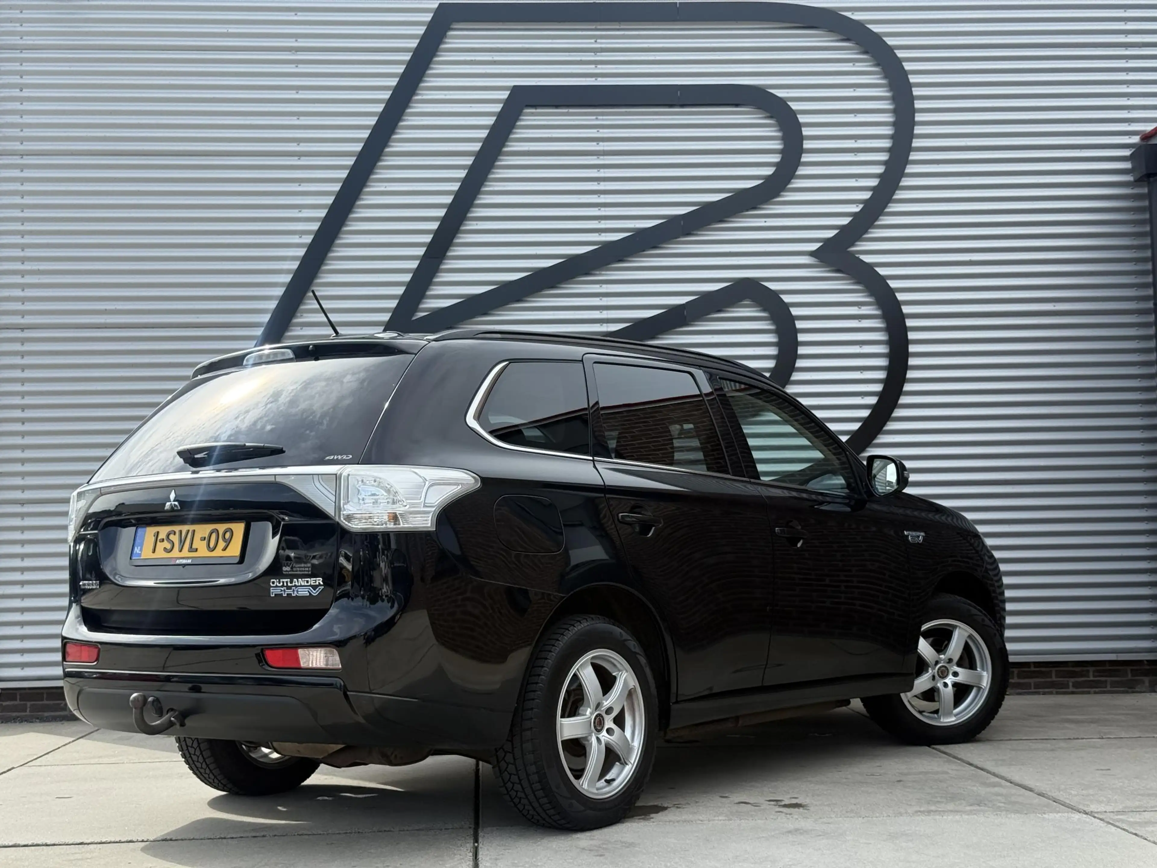 Mitsubishi Outlander 2.0 PHEV instyle 2e Eigenaar|Pano|Camera|Cruise|St — photo 3