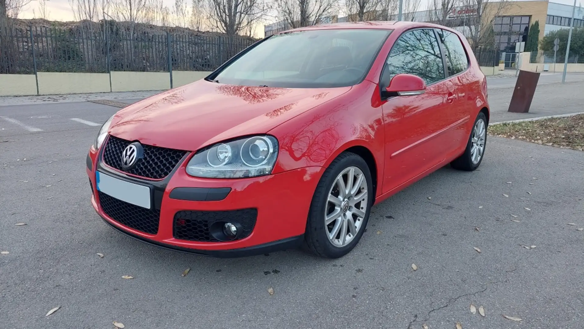Volkswagen Golf 2.0TDI Sportline DSG Rojo - 2
