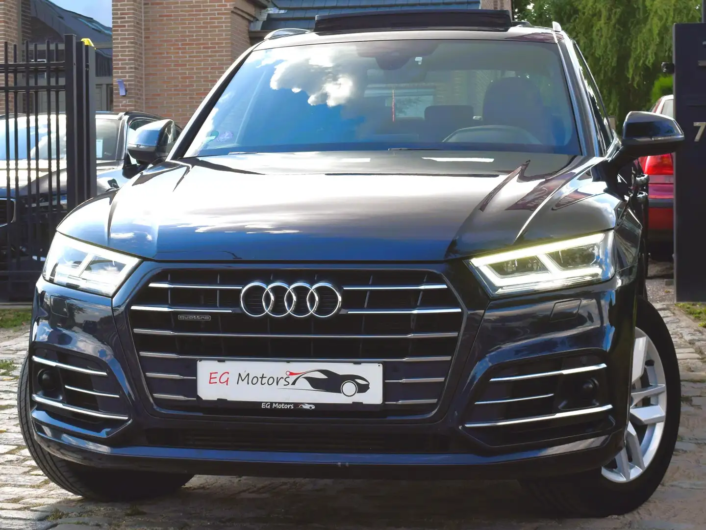 Audi Q5 55TFSIe/Quattro/Hybride/S-LiNE/FULL OPTIE/GARANTIE Blauw - 1