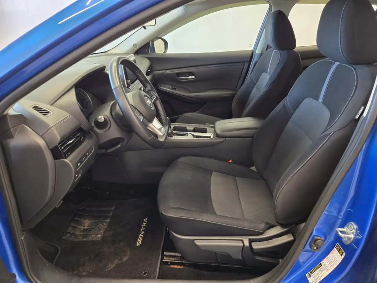 Nissan Sentra снимка Nissan Sentra