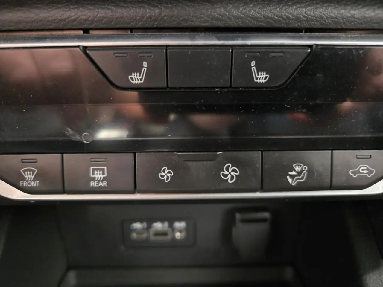 Nissan Sentra снимка Nissan Sentra
