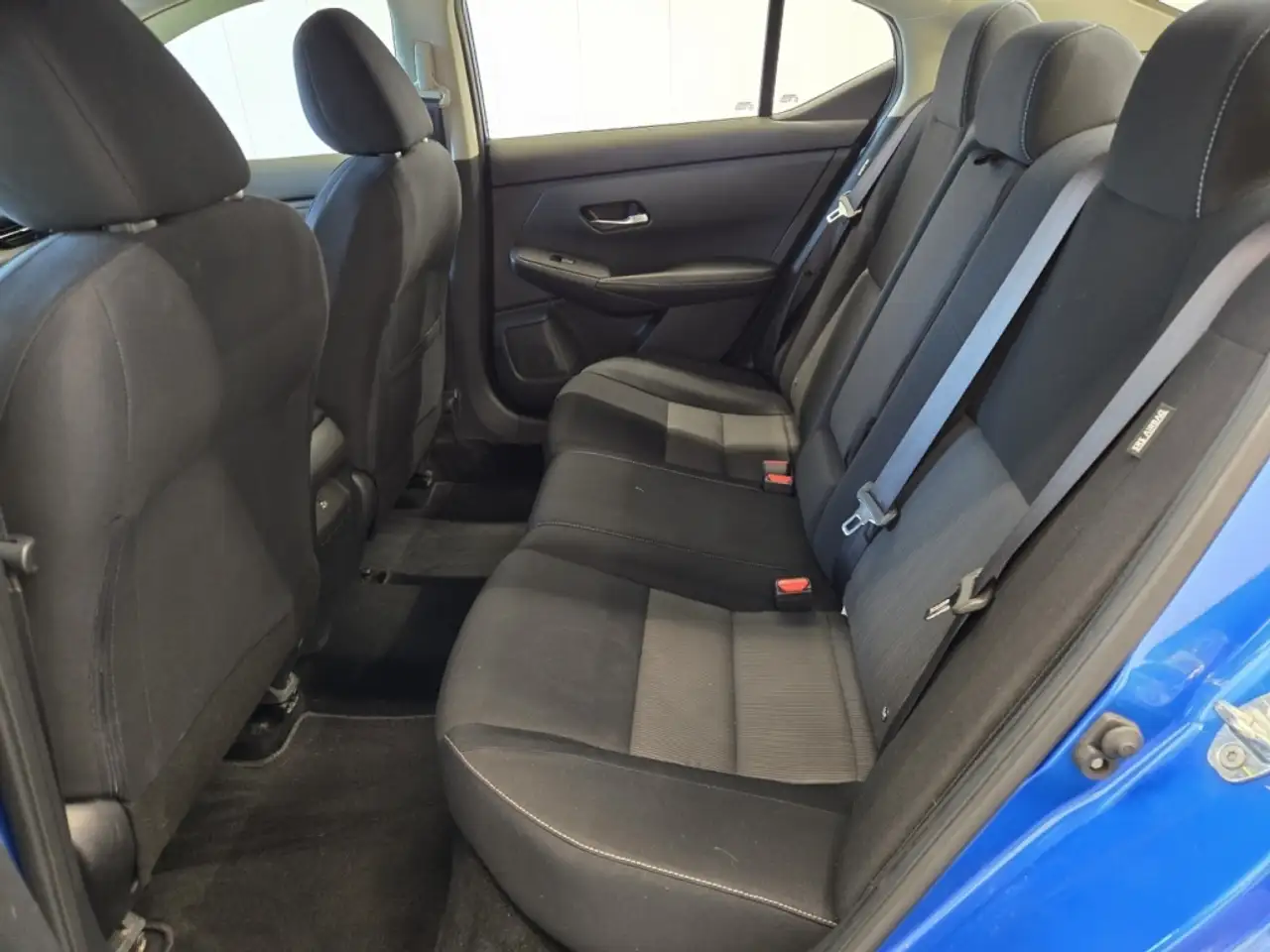 Nissan Sentra снимка Nissan Sentra