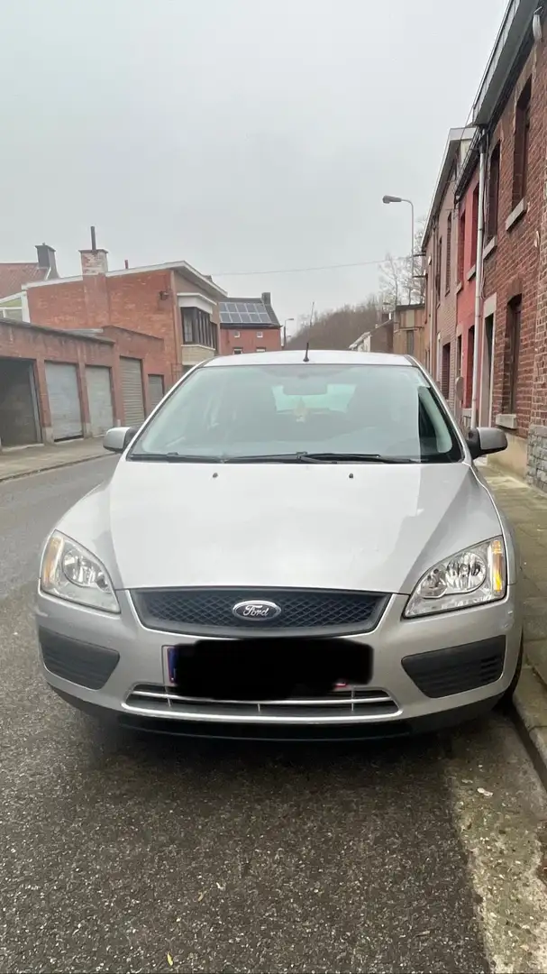 Ford Focus 1.6 Turbo TDCi Ambiente Gris - 1