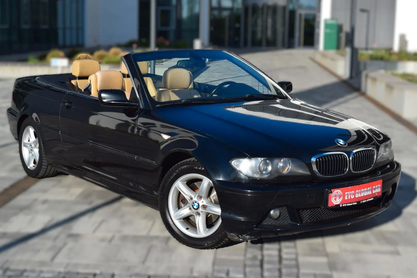 BMW 325 Cabrio.Navi,Leder Beige,2,5 Ltr.6 Zylinder, Schwarz - 2
