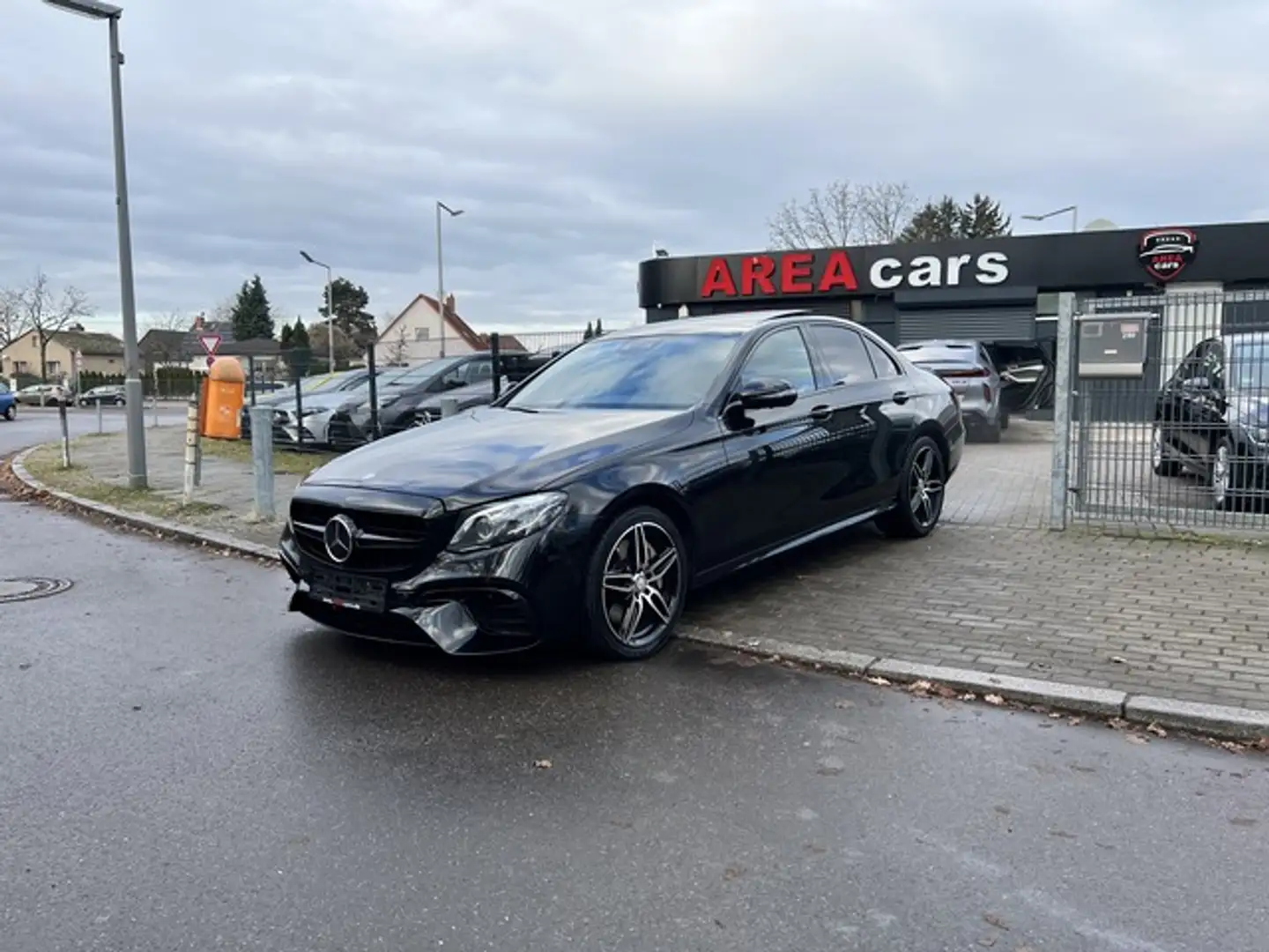 Mercedes-Benz E 350 d AMG 63 OPTIK*PANO*MBEAM*WIDE*360*DIST+ Schwarz - 2
