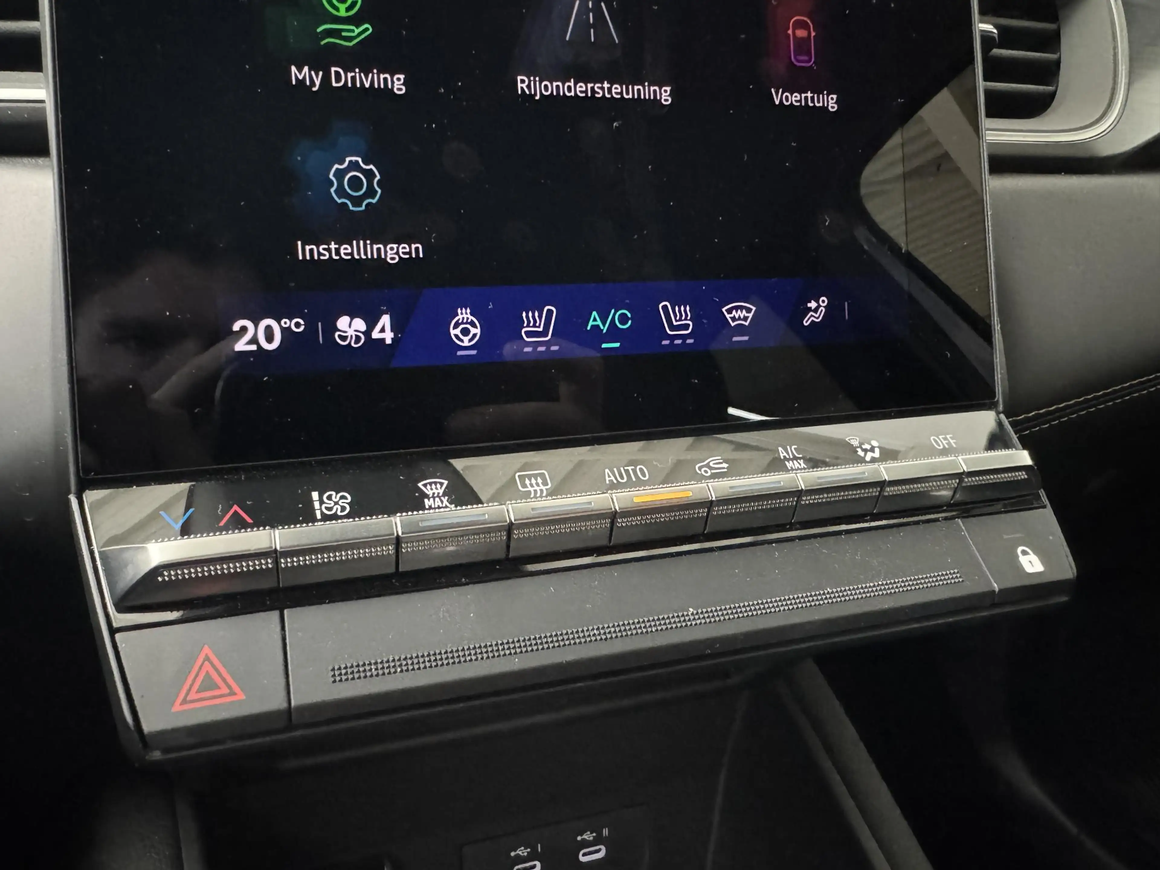 Renault Symbioz 1.6 E-Tech full hybrid 145 Iconic | Navigatie | 36 — photo 13
