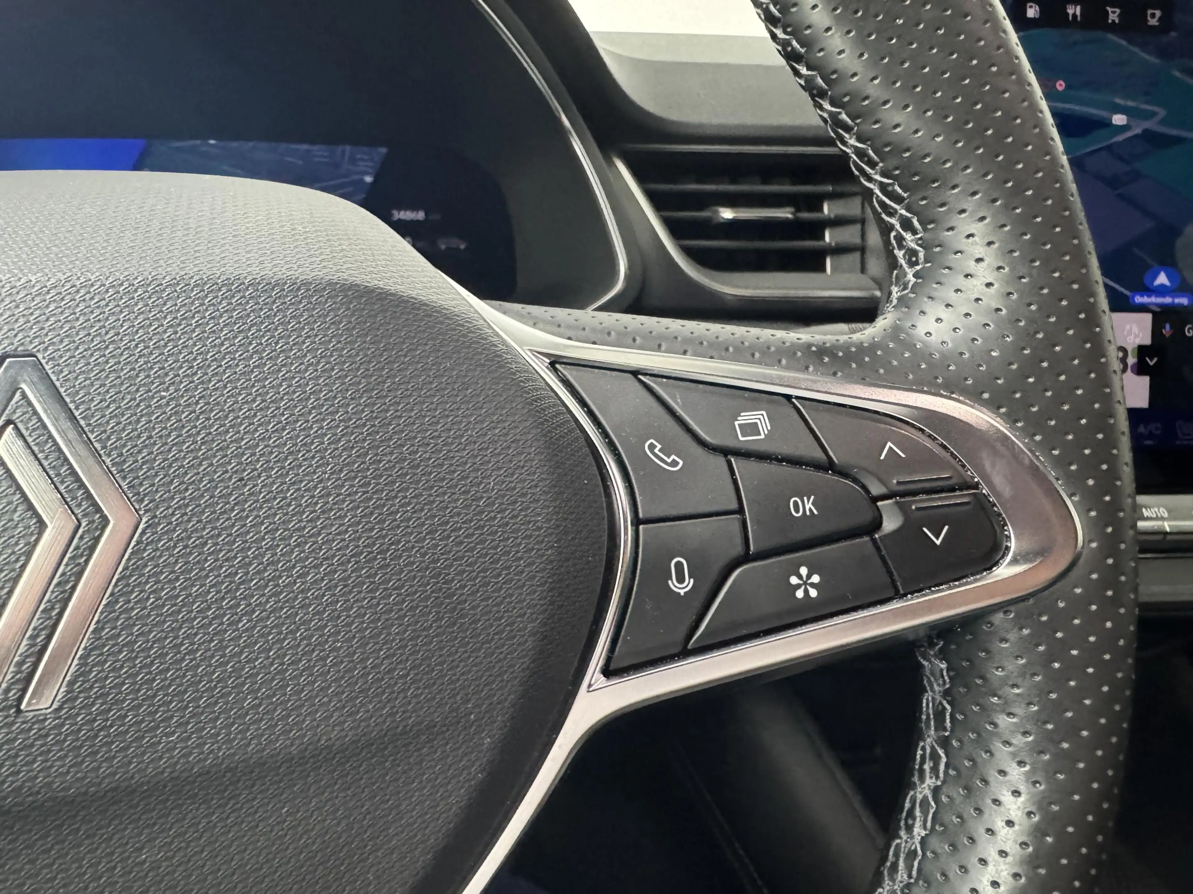 Renault Symbioz 1.6 E-Tech full hybrid 145 Iconic | Navigatie | 36 — photo 20