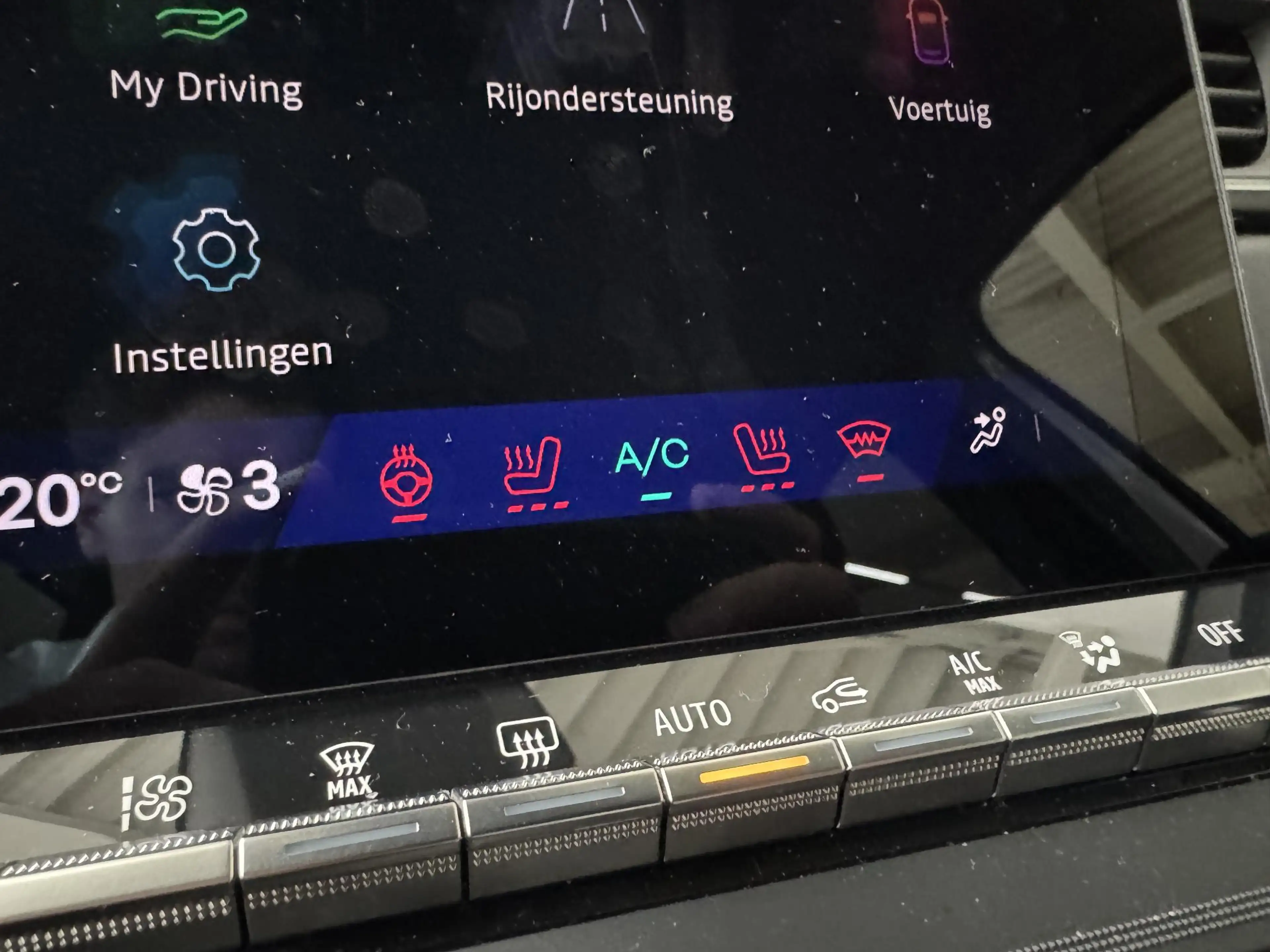 Renault Symbioz 1.6 E-Tech full hybrid 145 Iconic | Navigatie | 36 — photo 17
