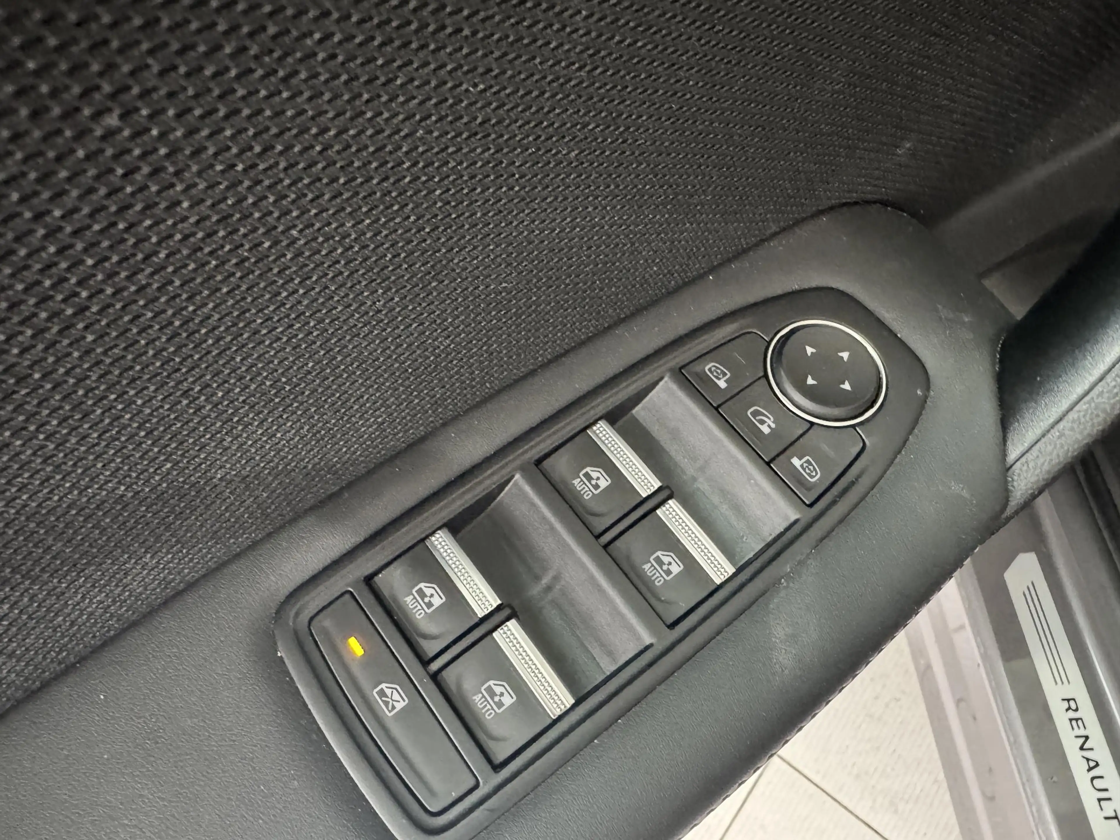 Renault Symbioz 1.6 E-Tech full hybrid 145 Iconic | Navigatie | 36 — photo 18
