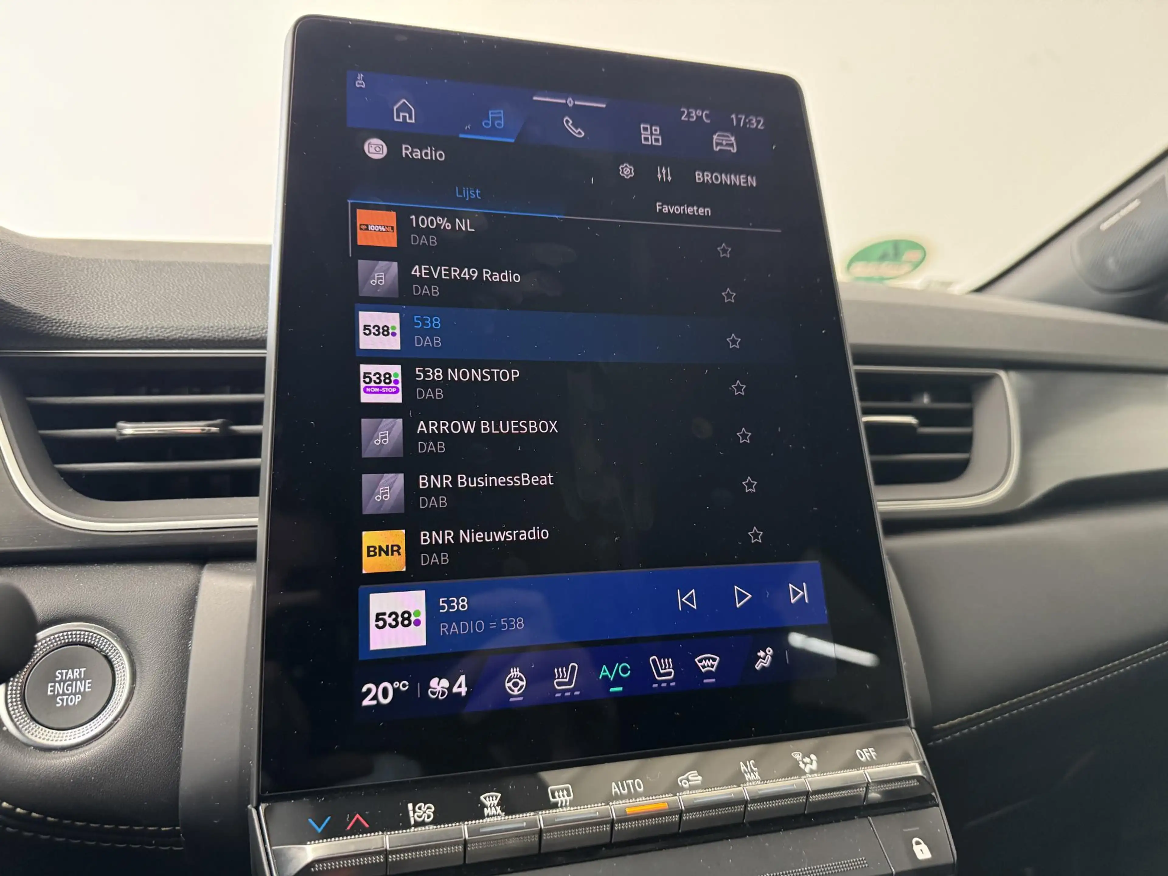 Renault Symbioz 1.6 E-Tech full hybrid 145 Iconic | Navigatie | 36 — photo 31