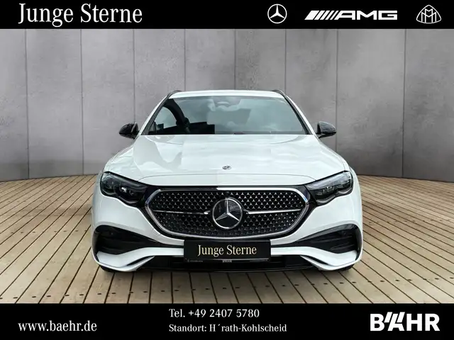 Mercedes-Benz 220 view 7