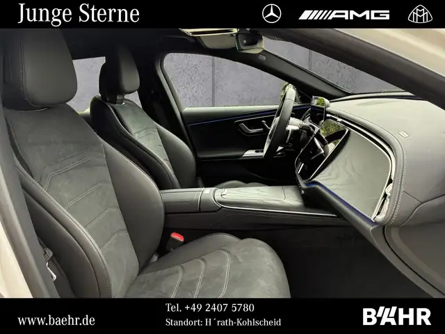 Mercedes-Benz 220 view 5