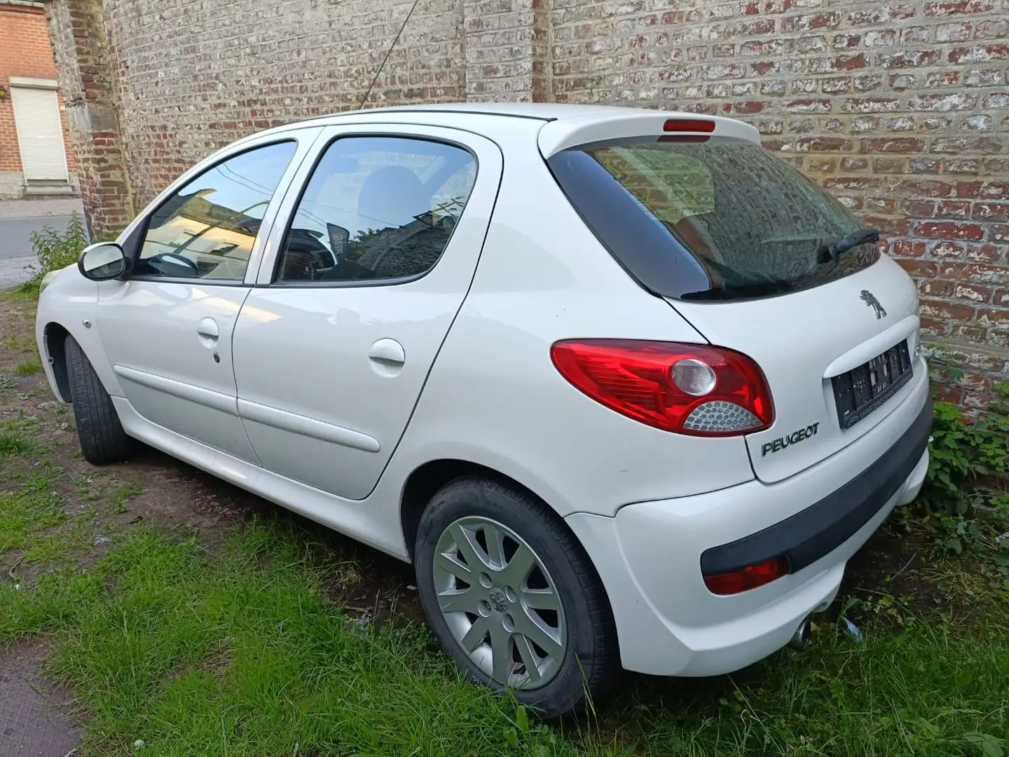 Peugeot 206 206+ 1.4i Urban Bílá - 1