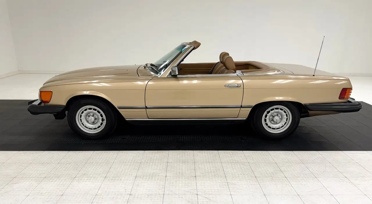 Mercedes-Benz 380 SL Convertible, foto 6